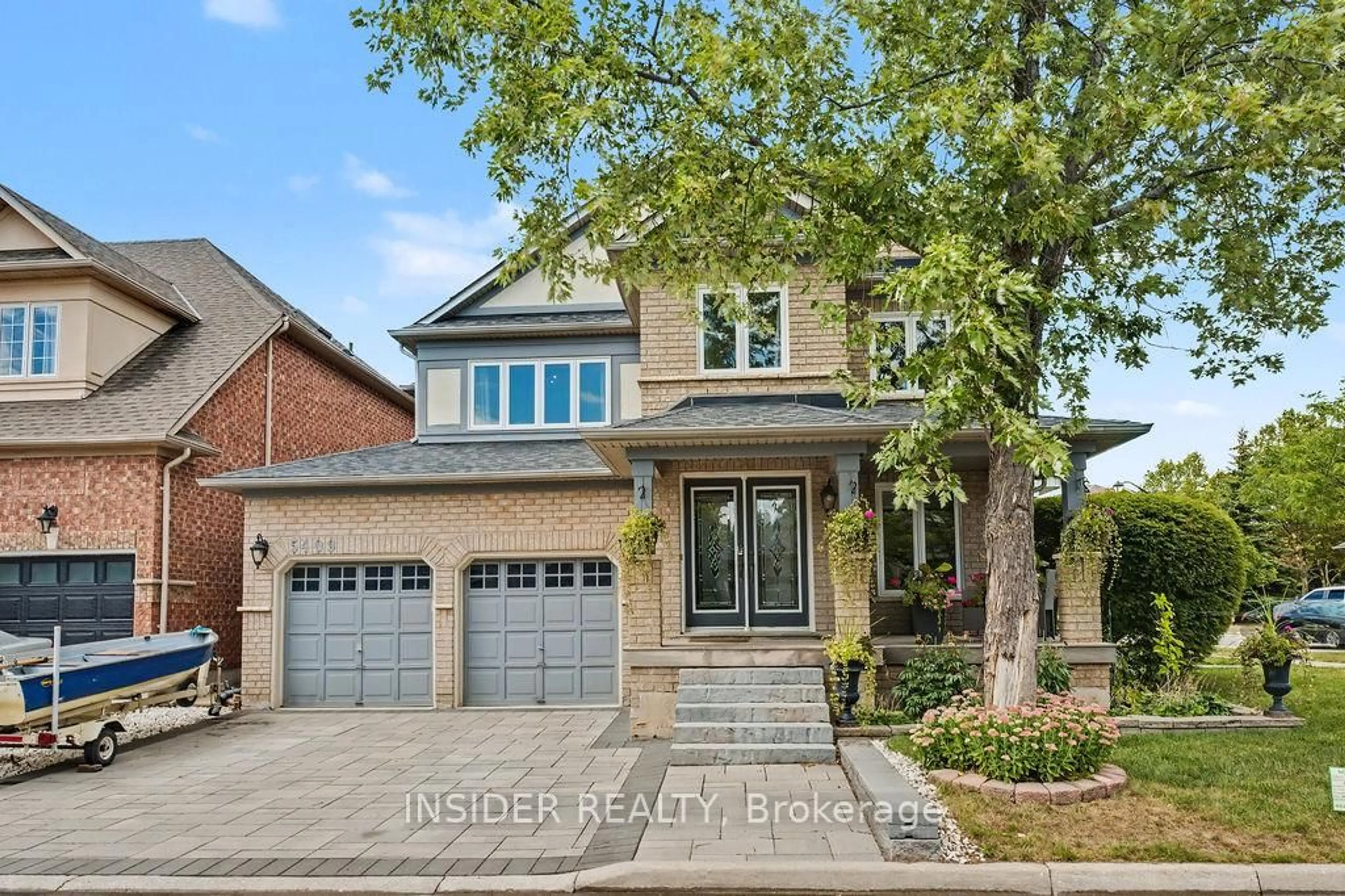 Home with brick exterior material, street for 5409 Duchess Crt, Burlington Ontario L7L 6Z4