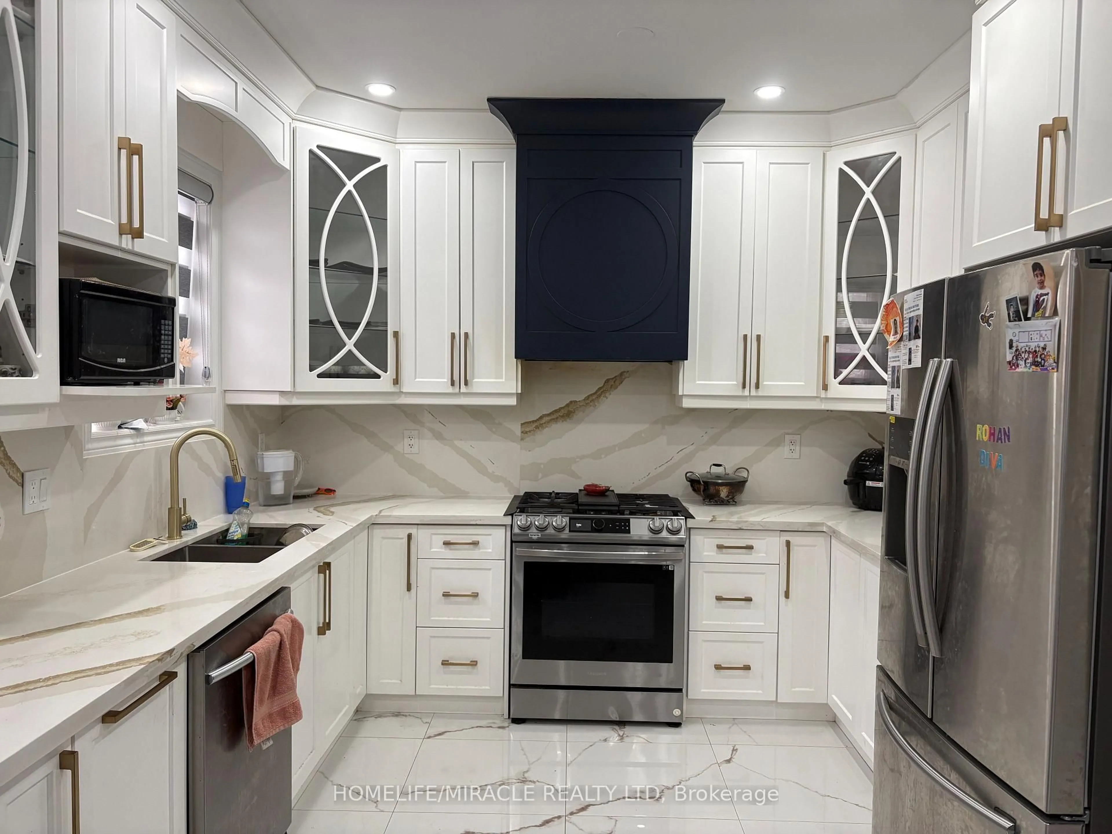 Contemporary kitchen, ceramic/tile floor for 21 Truro Circ, Brampton Ontario L7A 4E4