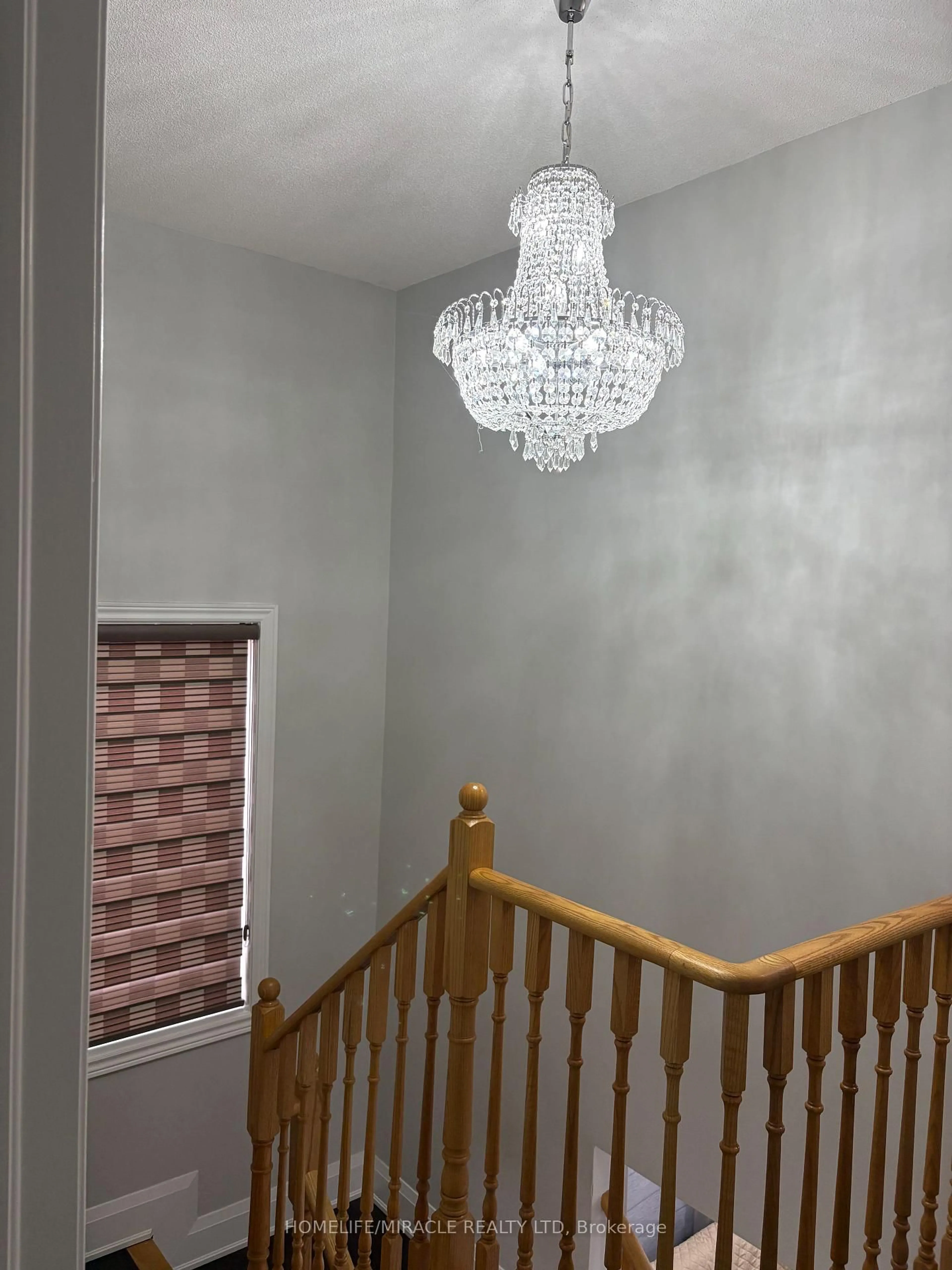 Unknown for 21 Truro Circ, Brampton Ontario L7A 4E4