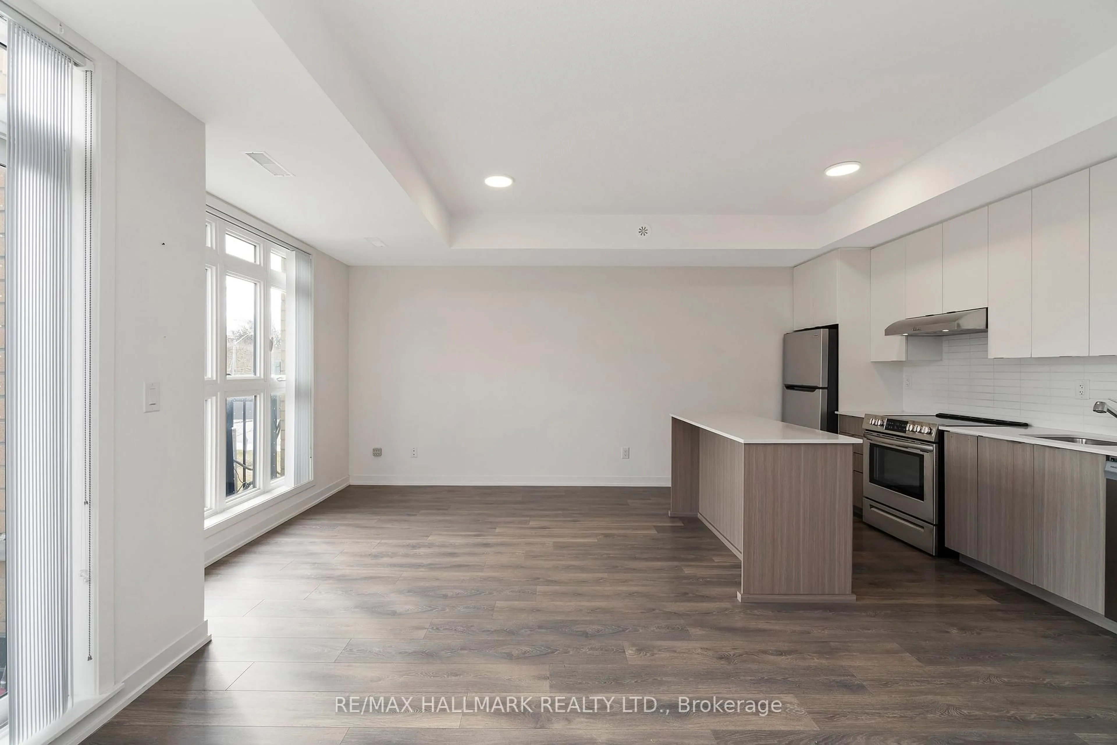 Open concept kitchen, unknown for 90 Canon Jackson Dr #H202, Toronto Ontario M6M 0B9
