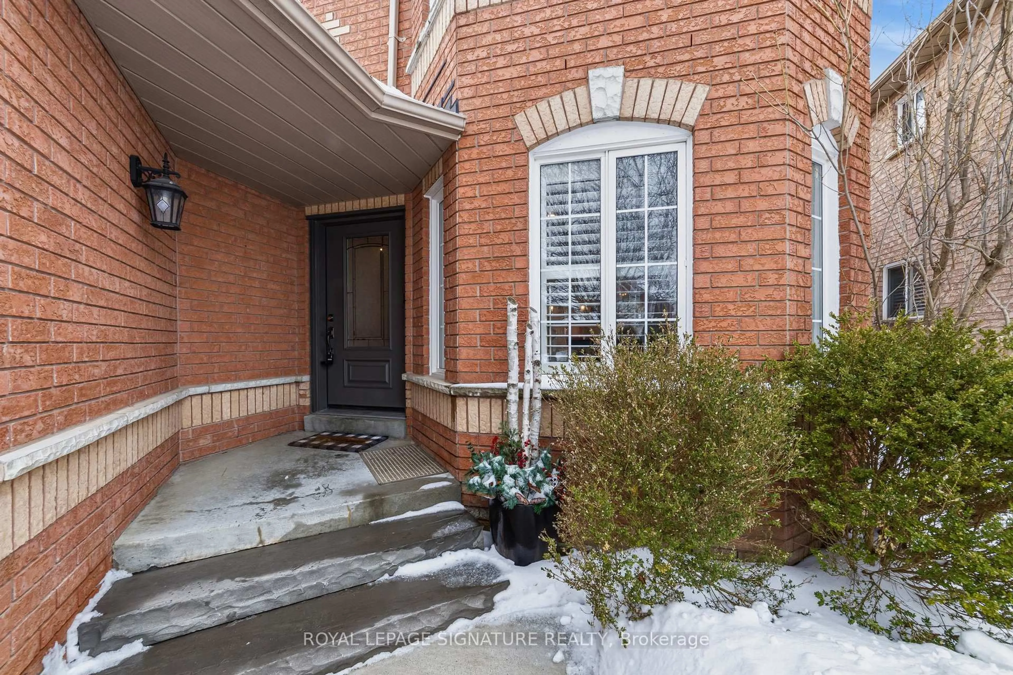 Unknown for 26 Nazer St, Halton Hills Ontario L7G 5X8