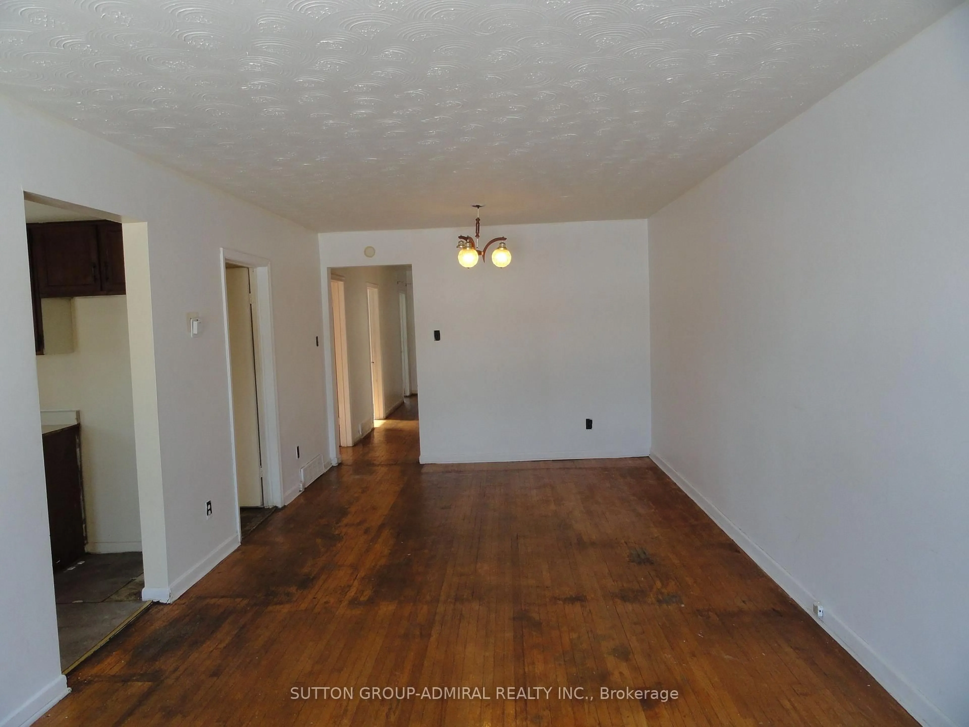 A pic of a room for 205 St Lucie Dr, Toronto Ontario M9M 1T4