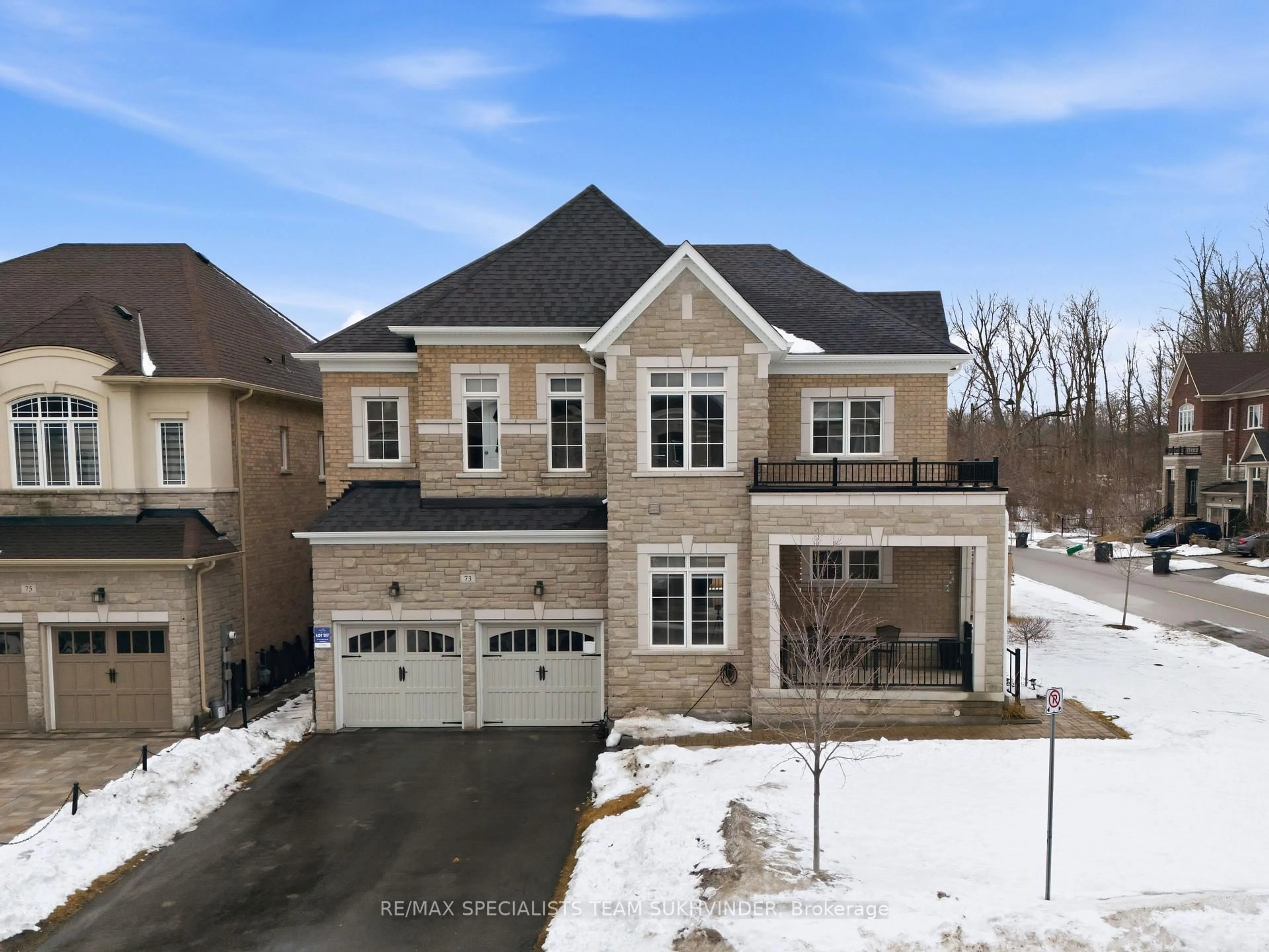 A pic from outside/outdoor area/front of a property/back of a property/a pic from drone, street for 73 Arthur Griffin Cres, Caledon Ontario L7C 4G1