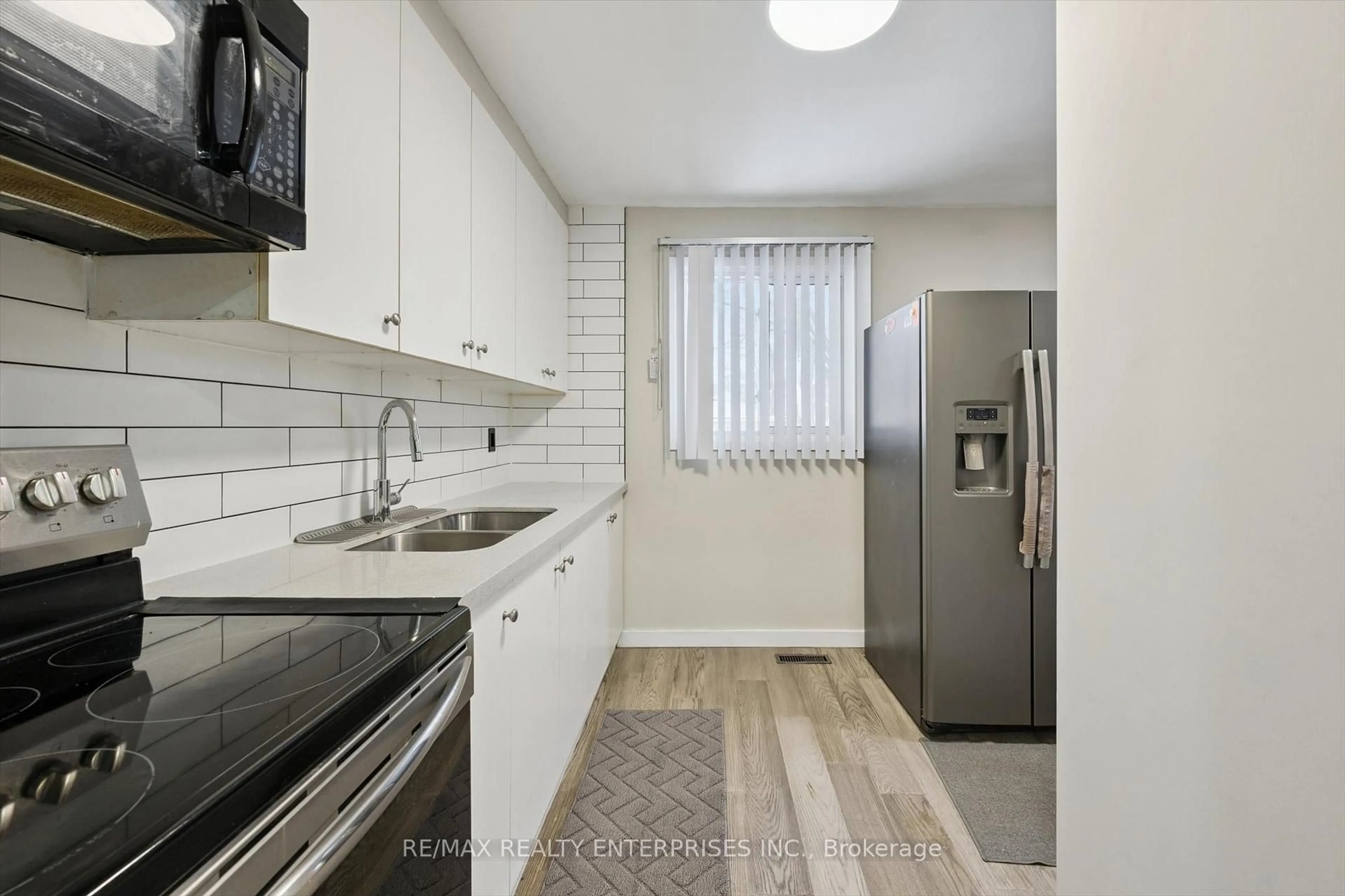 Standard kitchen, unknown for 105 Hansen Rd #70, Brampton Ontario L6V 3C9