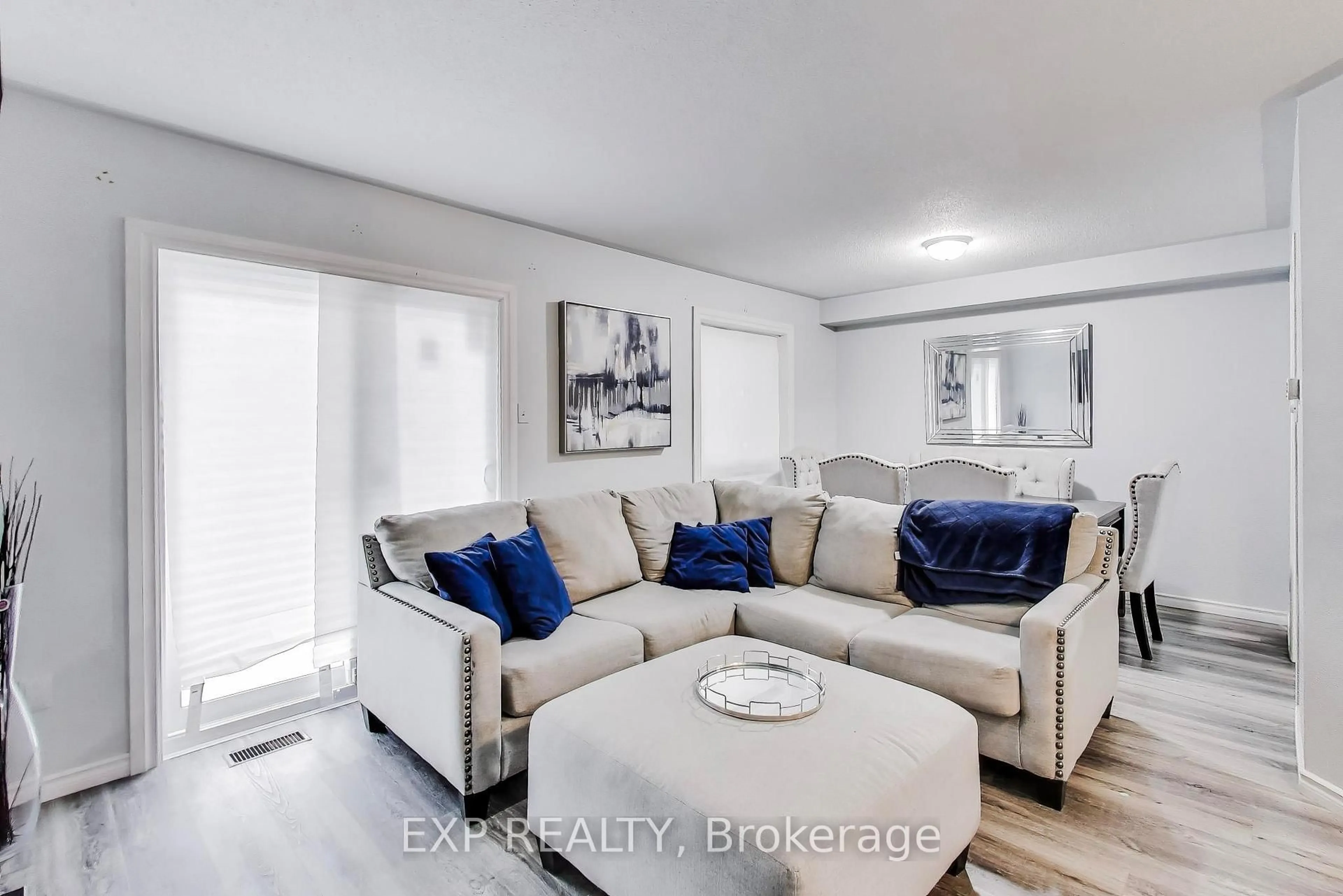 Living room with furniture, unknown for 83 Wickstead Crt, Brampton Ontario L6R 1N8