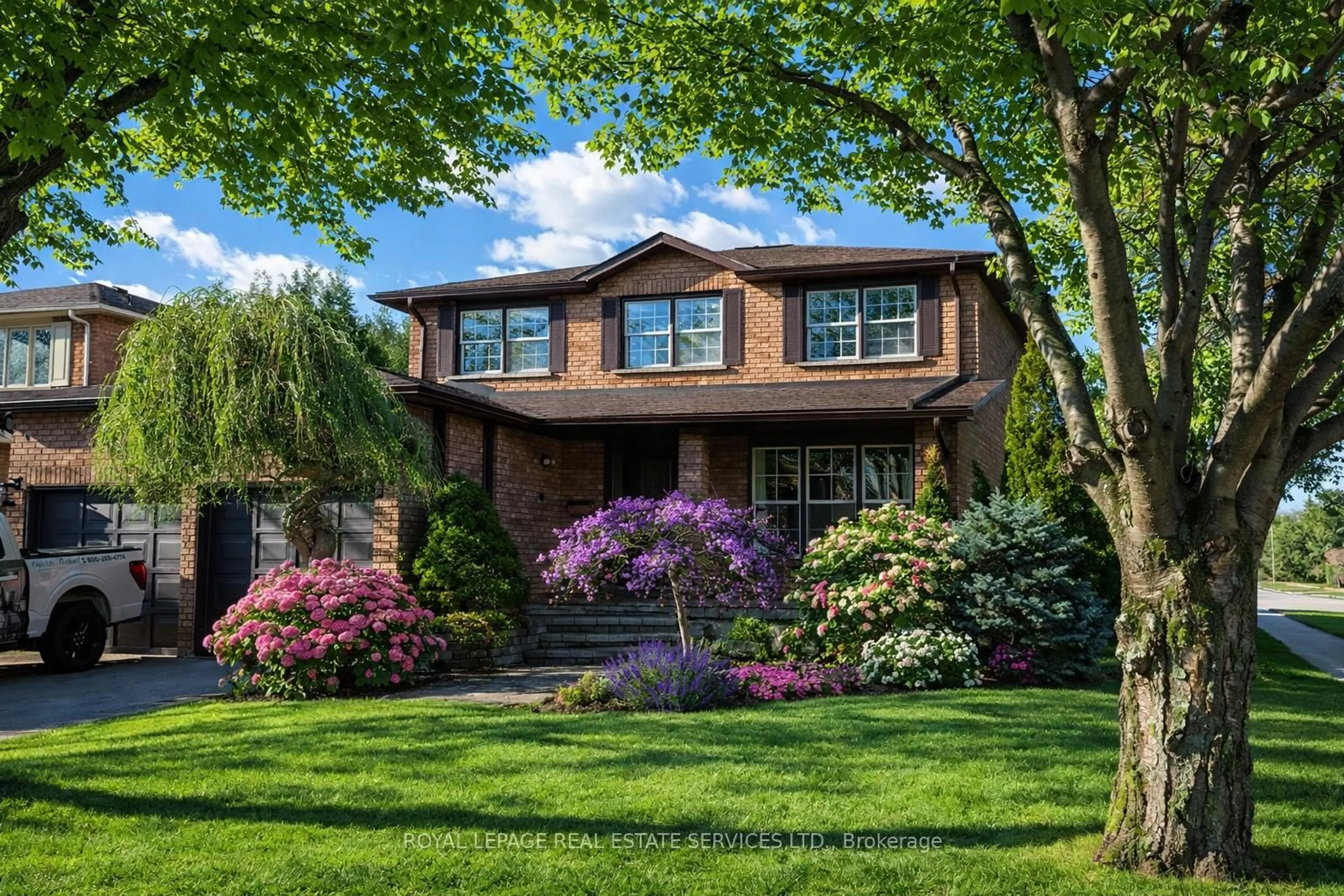 Home with brick exterior material, street for 1224 Tilcroft Gate, Oakville Ontario L6M 2H8