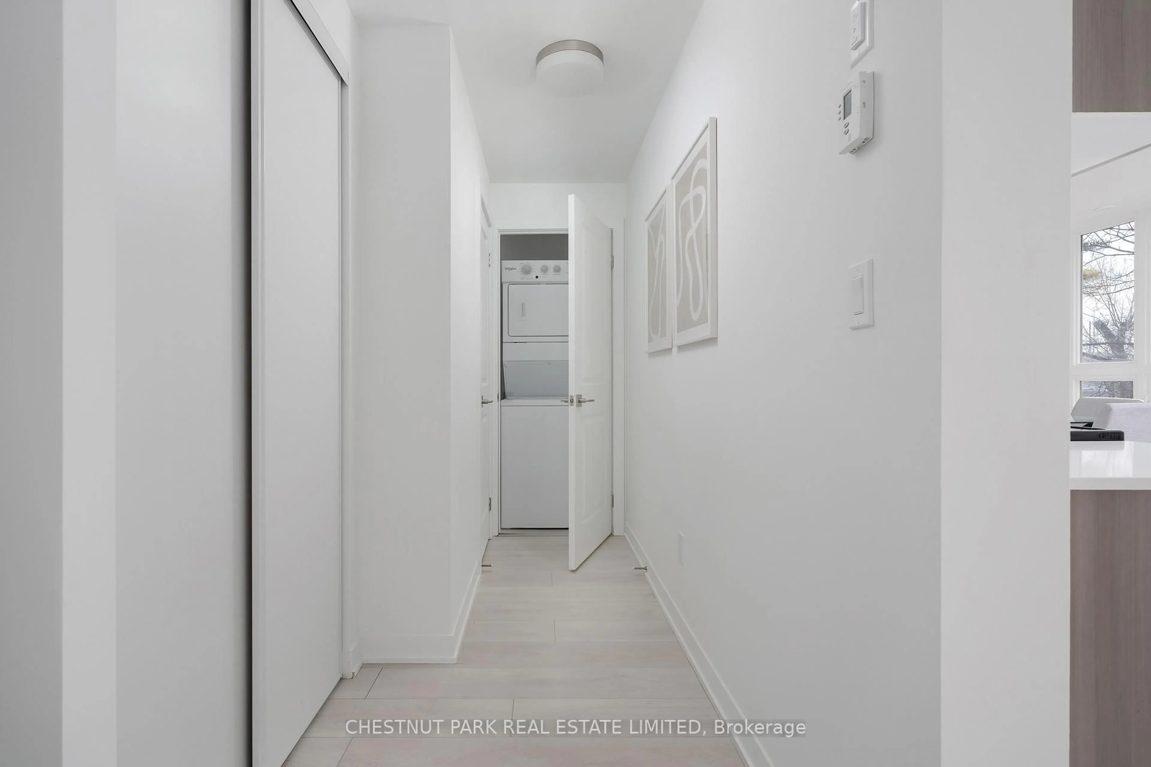 Unknown for 4025 Hickory Dr #4, Mississauga Ontario L4W 1L1