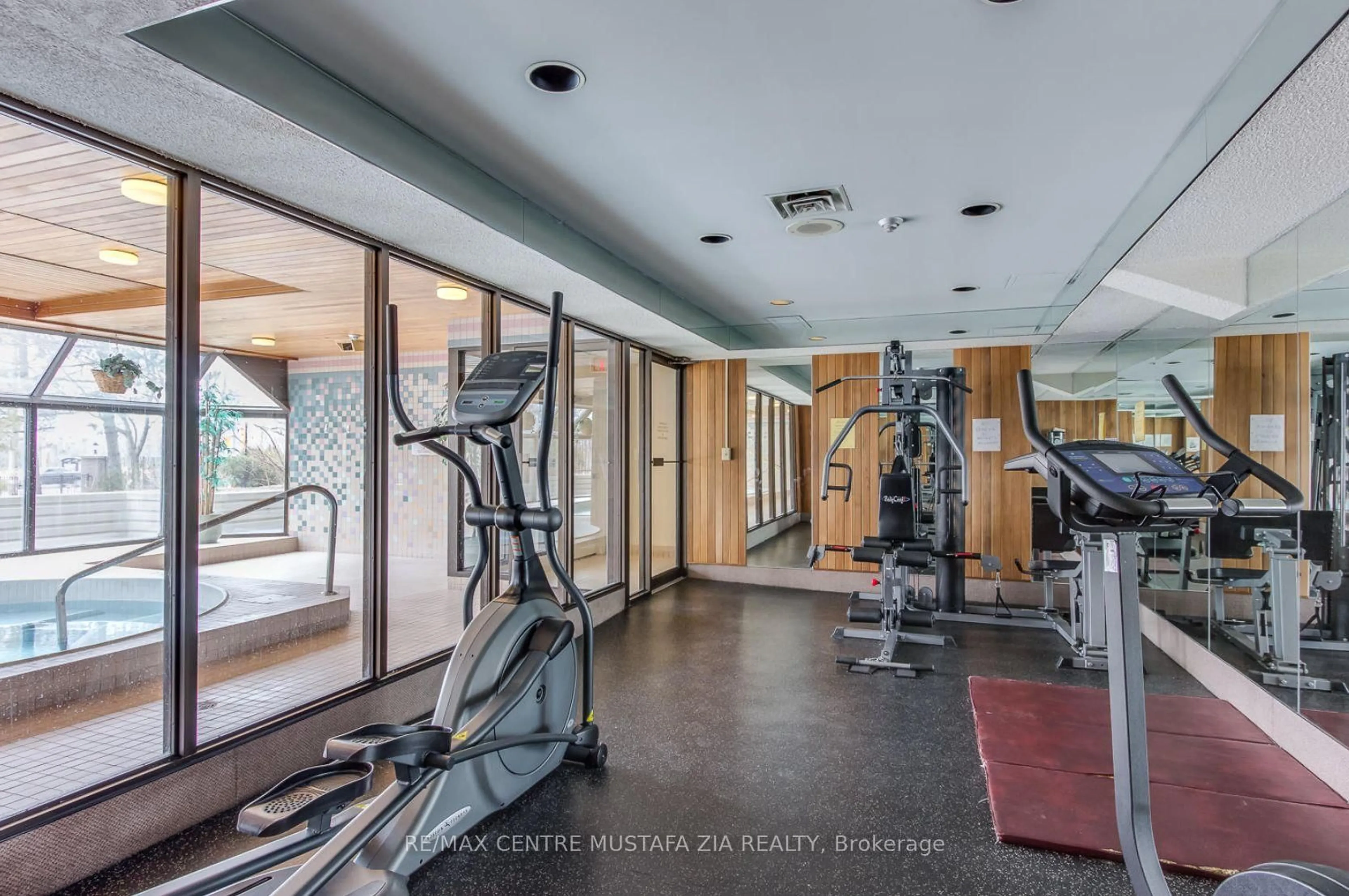 Gym or fitness room for 4235 Sherwoodtowne Blvd #1405, Mississauga Ontario L4Z 1W3
