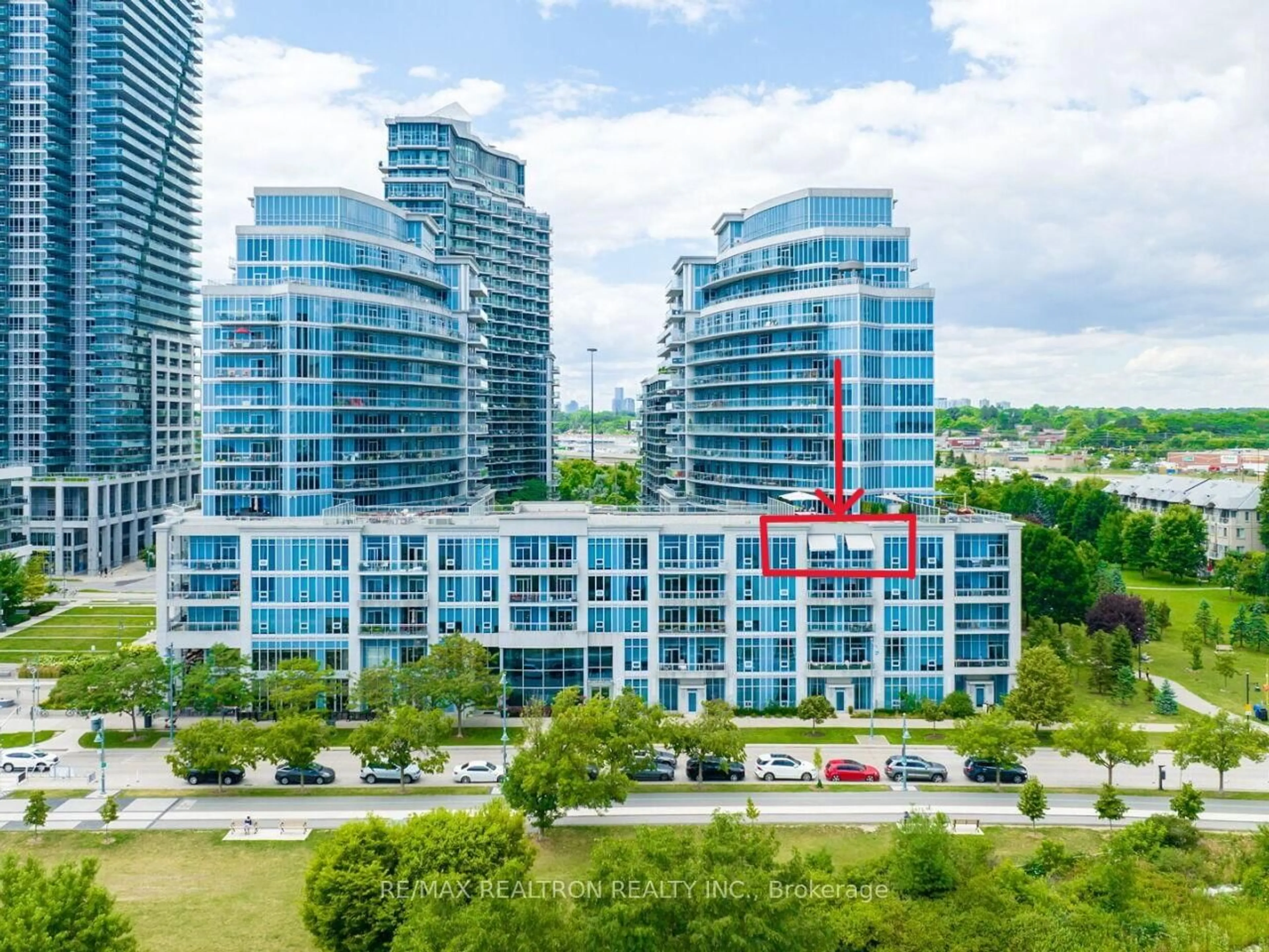 A pic from outside/outdoor area/front of a property/back of a property/a pic from drone, city buildings view from balcony for 58 Marine Parade Dr #410, Toronto Ontario M8V 4G1