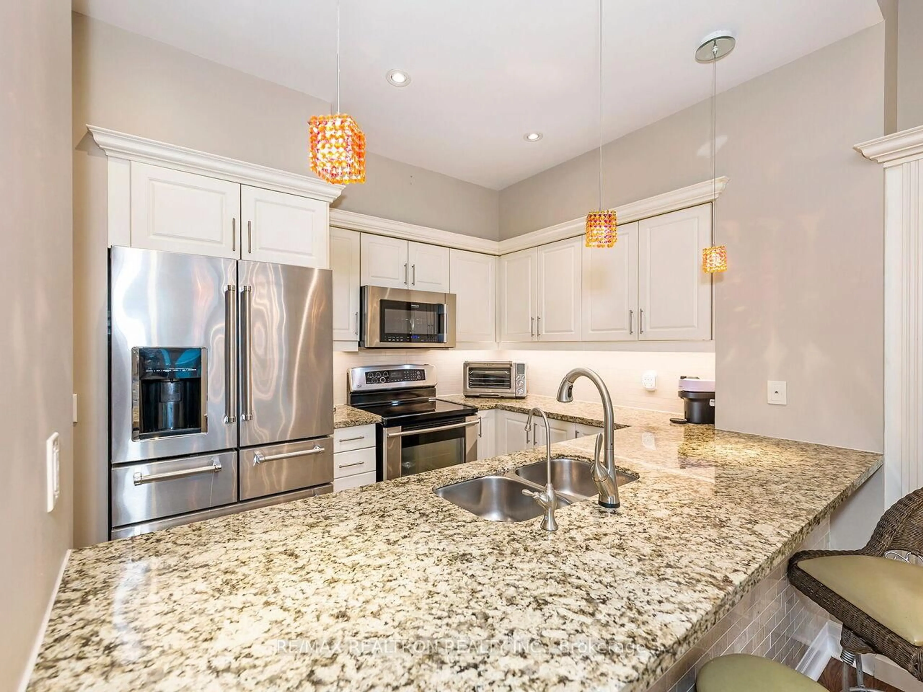 Open concept kitchen, ceramic/tile floor for 58 Marine Parade Dr #410, Toronto Ontario M8V 4G1