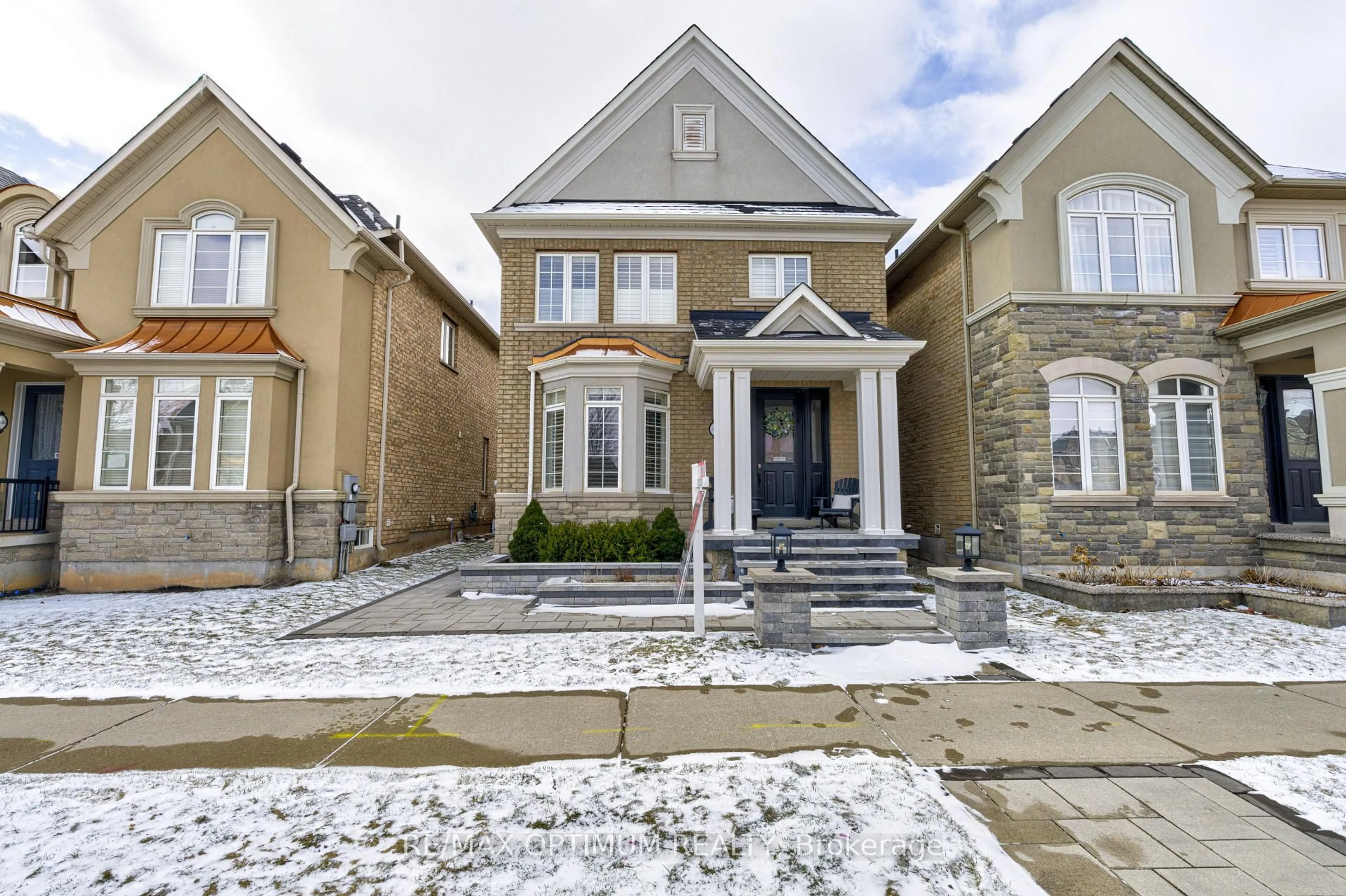 Home with brick exterior material, street for 3302 Robert Brown Blvd, Oakville Ontario L6M 0N7
