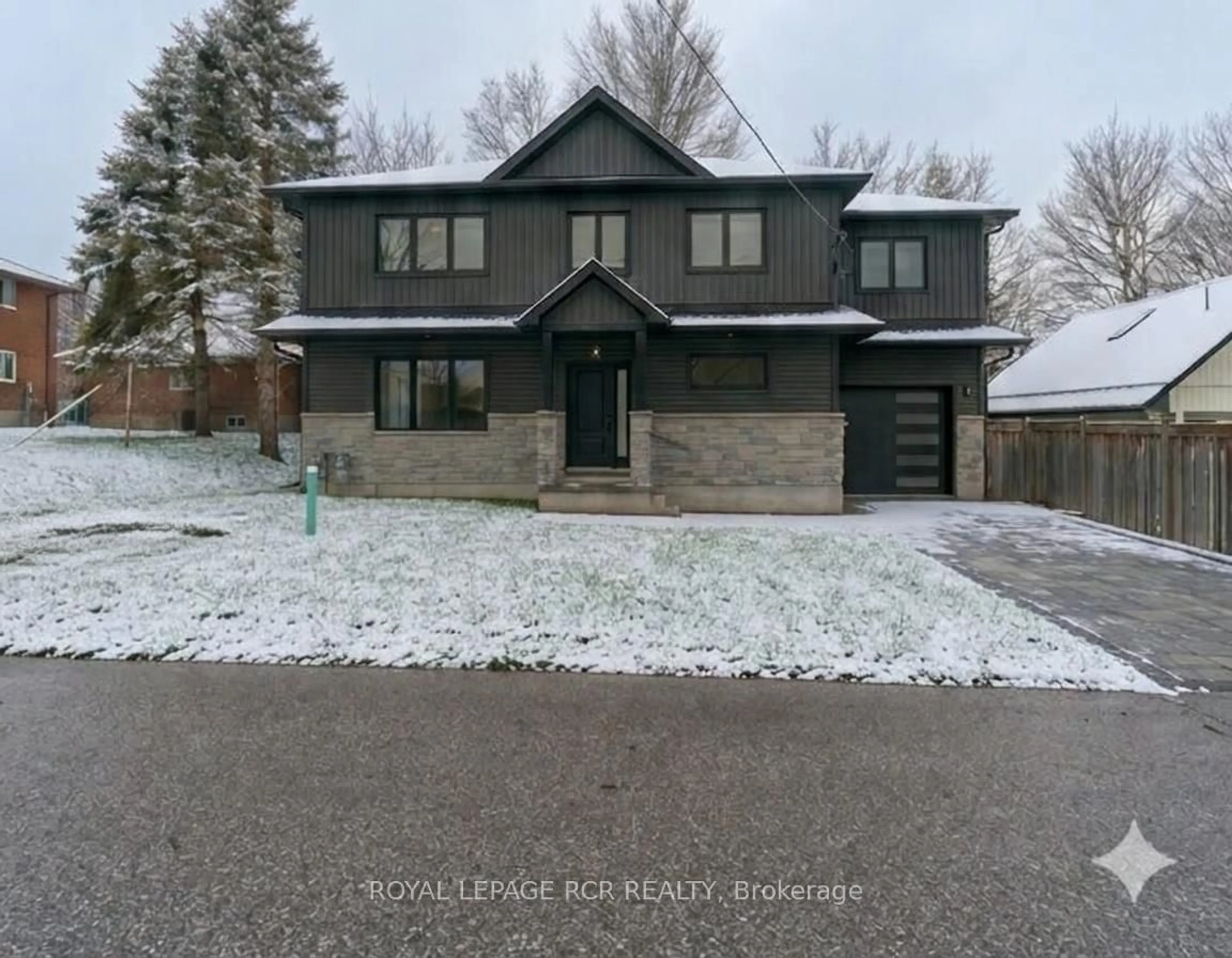 Home with brick exterior material, street for 7 Henry St, Orangeville Ontario L9W 1R6