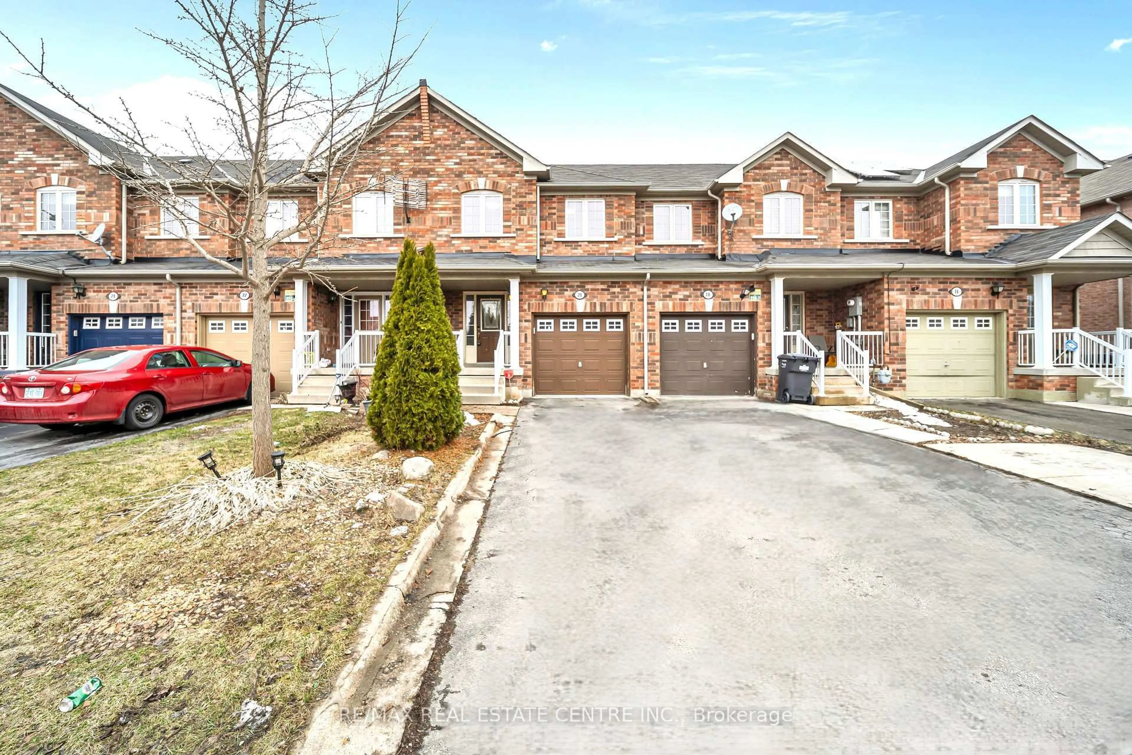 A pic from outside/outdoor area/front of a property/back of a property/a pic from drone, street for 20 Tanasi Rd, Brampton Ontario L6X 0K4