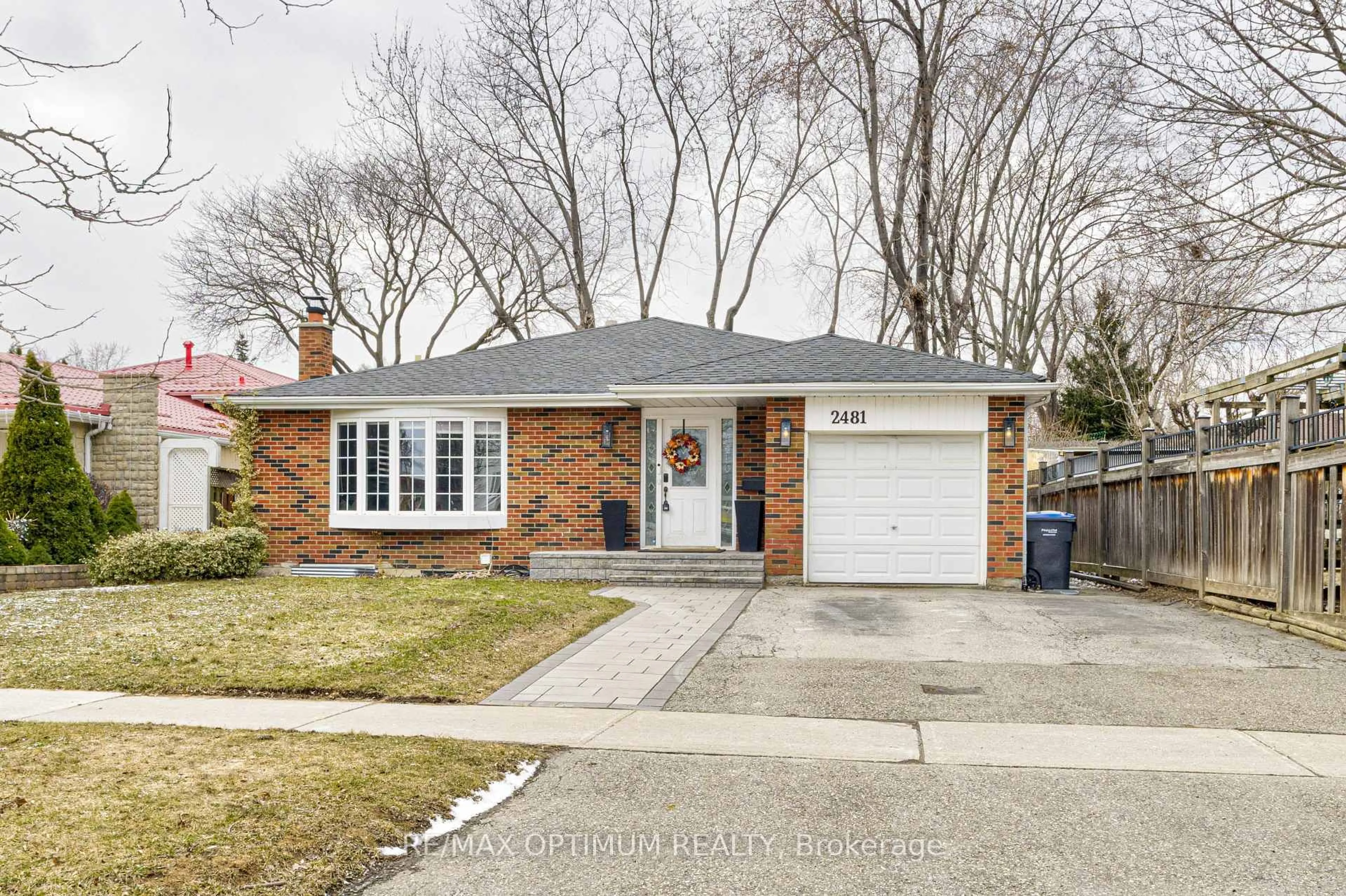 Home with brick exterior material, street for 2481 Bromsgrove Rd, Mississauga Ontario L5J 1L7