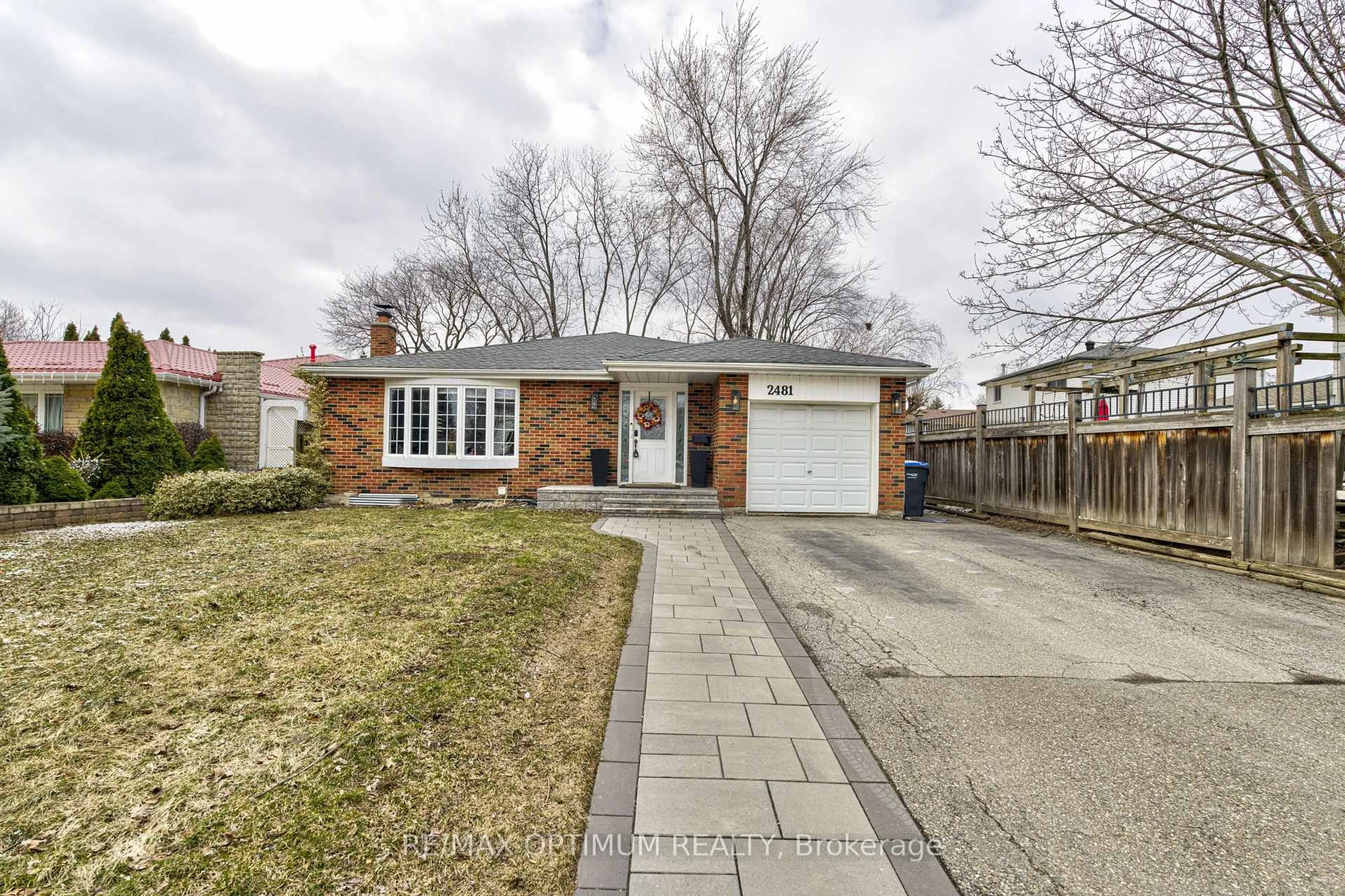 Home with brick exterior material, street for 2481 Bromsgrove Rd, Mississauga Ontario L5J 1L7