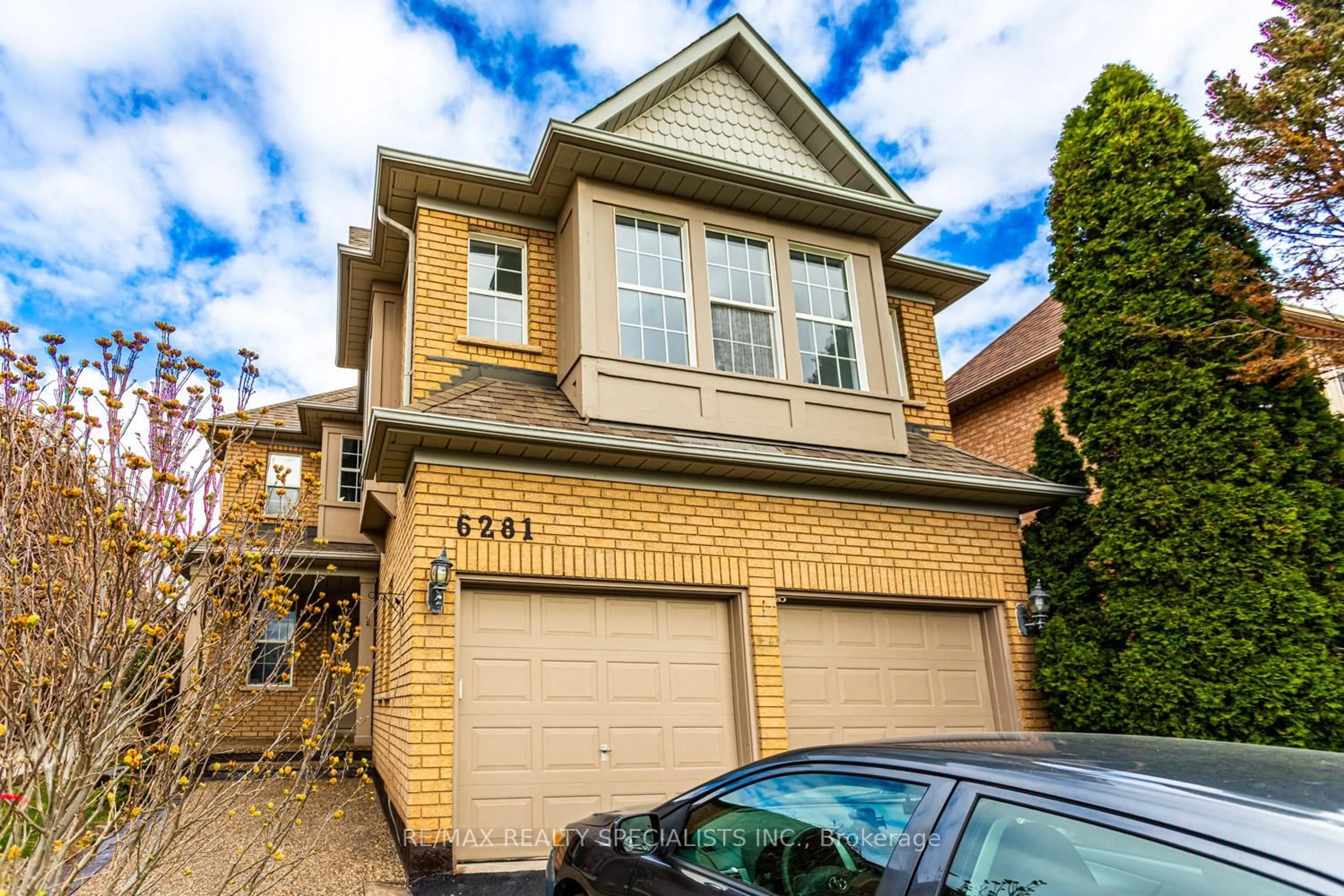 Home with brick exterior material, street for 6281 Lisgar Dr, Mississauga Ontario L5N 7V1