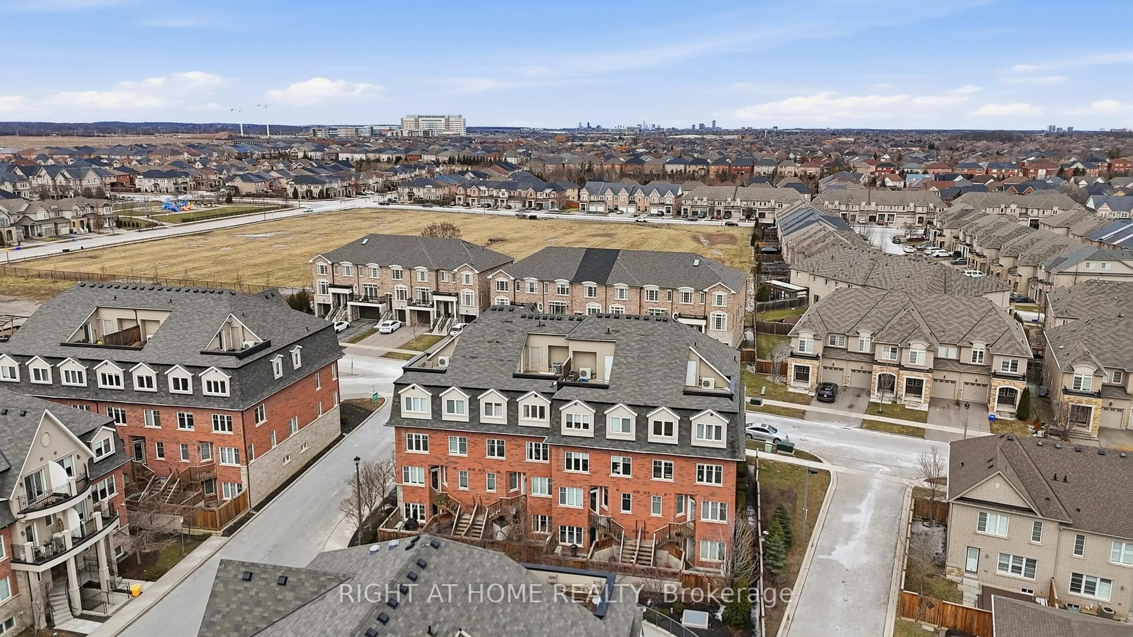 A pic from outside/outdoor area/front of a property/back of a property/a pic from drone, city buildings view from balcony for 2420 Baronwood Dr #20-04, Oakville Ontario L6M 0X6