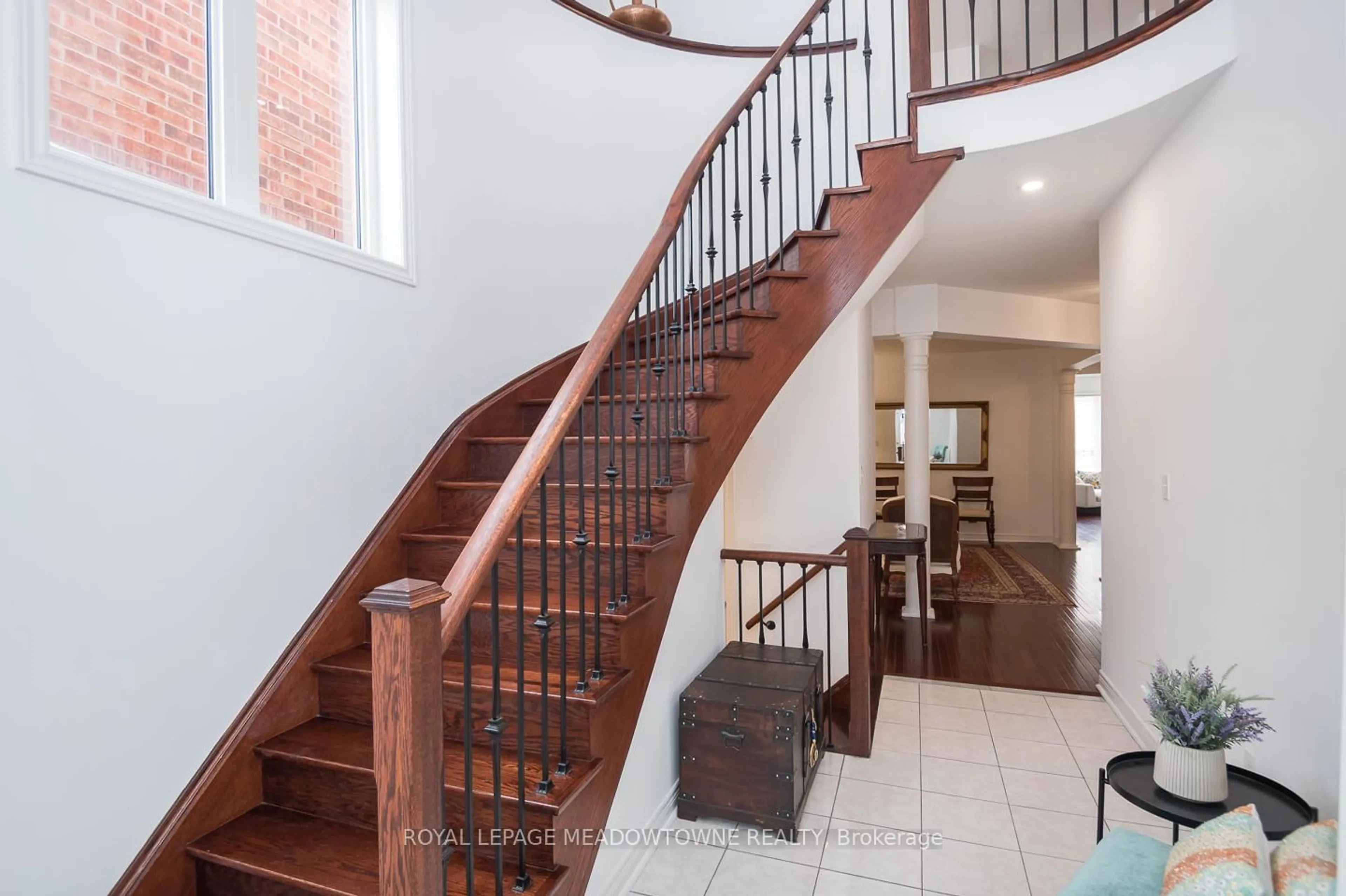 Unknown for 471 Ollerenshaw Pt, Milton Ontario L9T 8P7