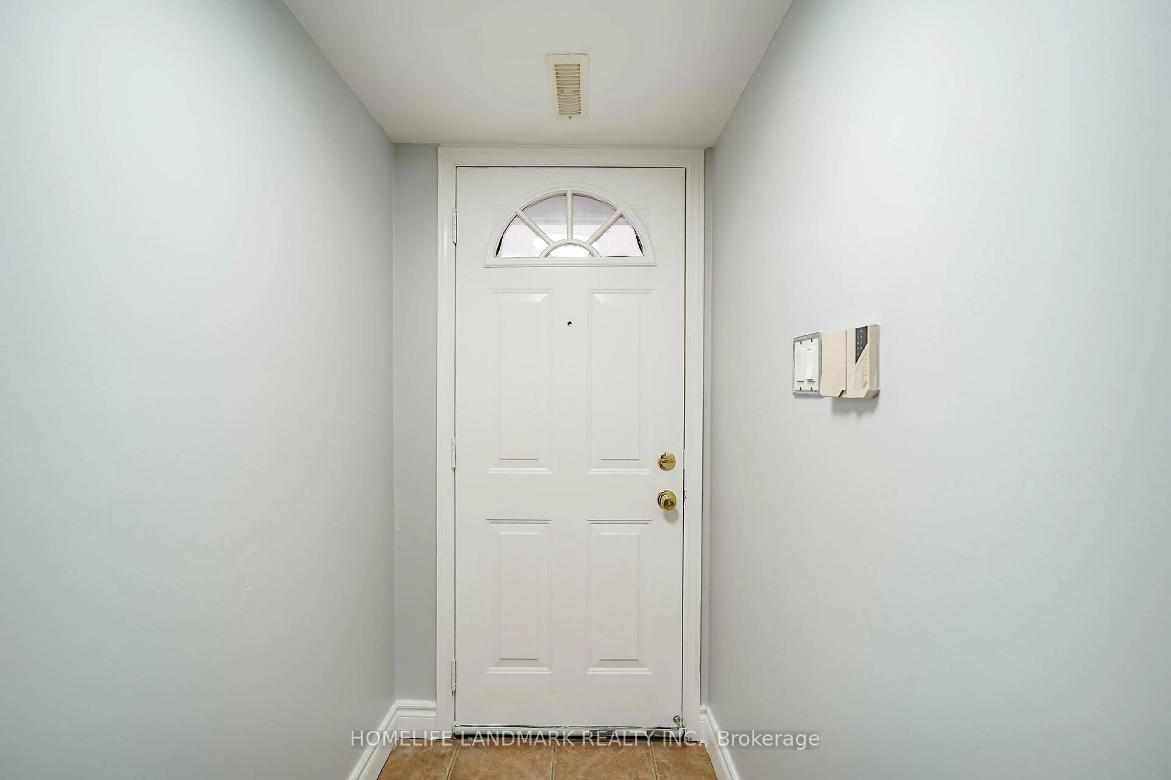 Indoor entryway for 6452 Finch Ave #147, Toronto Ontario M9V 1T4