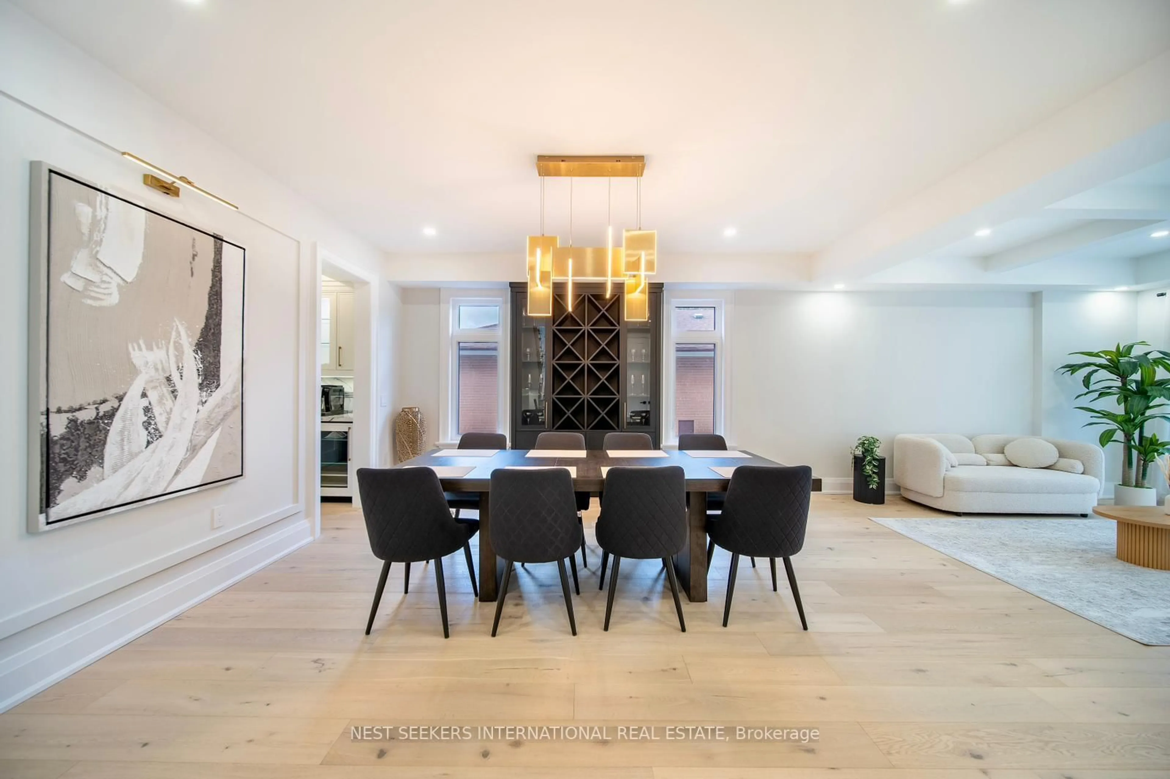 Dining room, unknown for 1088 Orchard Rd, Mississauga Ontario L5E 2N9