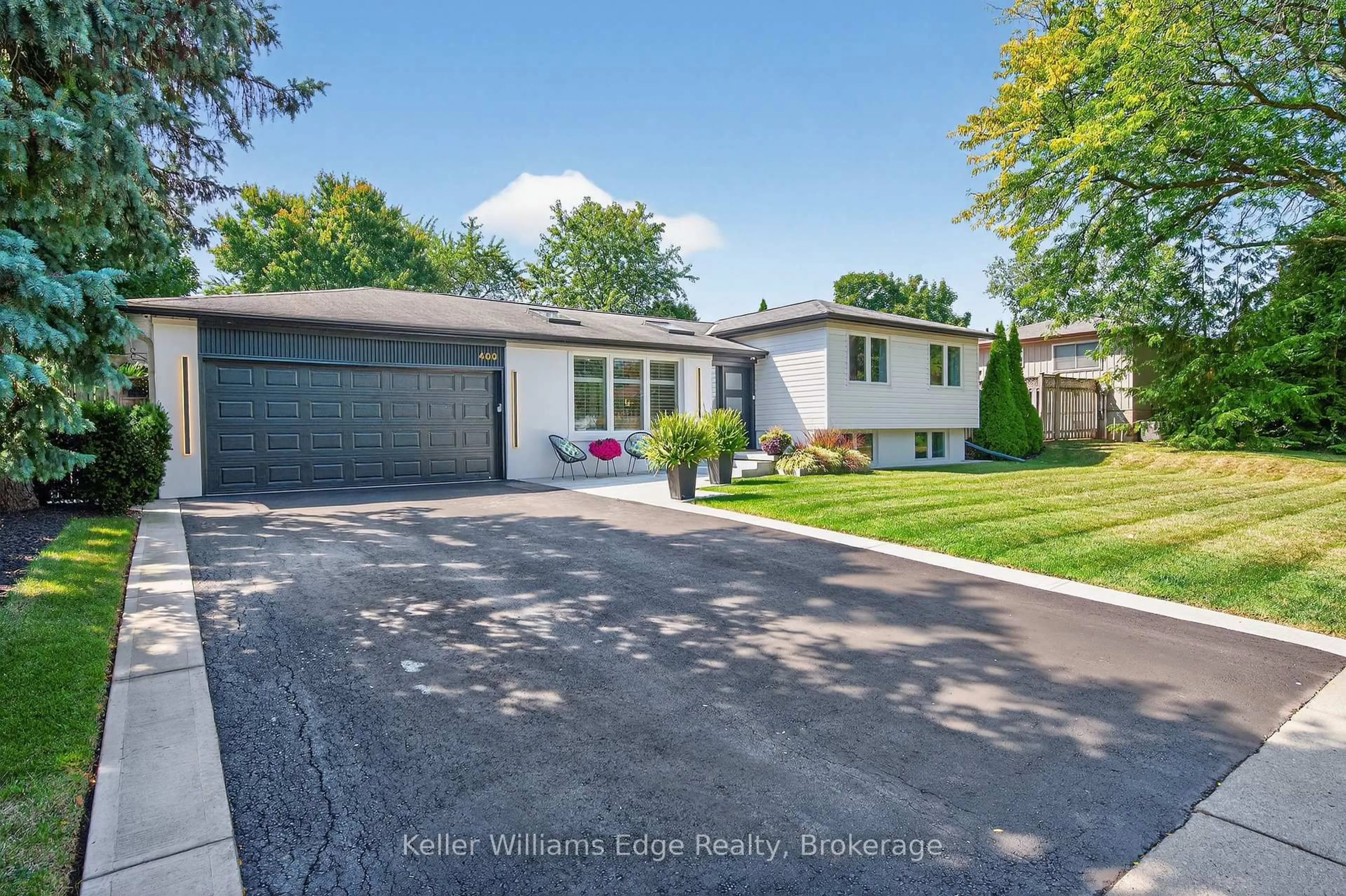 Unknown for 400 Sunset Dr, Oakville Ontario L6L 3N2