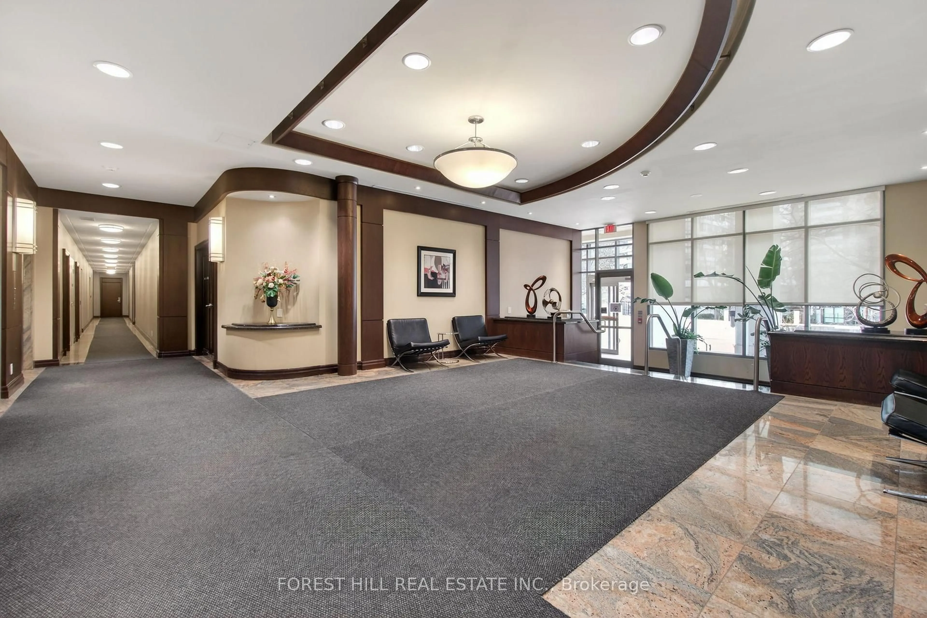 Indoor foyer for 335 Rathburn Rd #505, Mississauga Ontario L5B 0C8