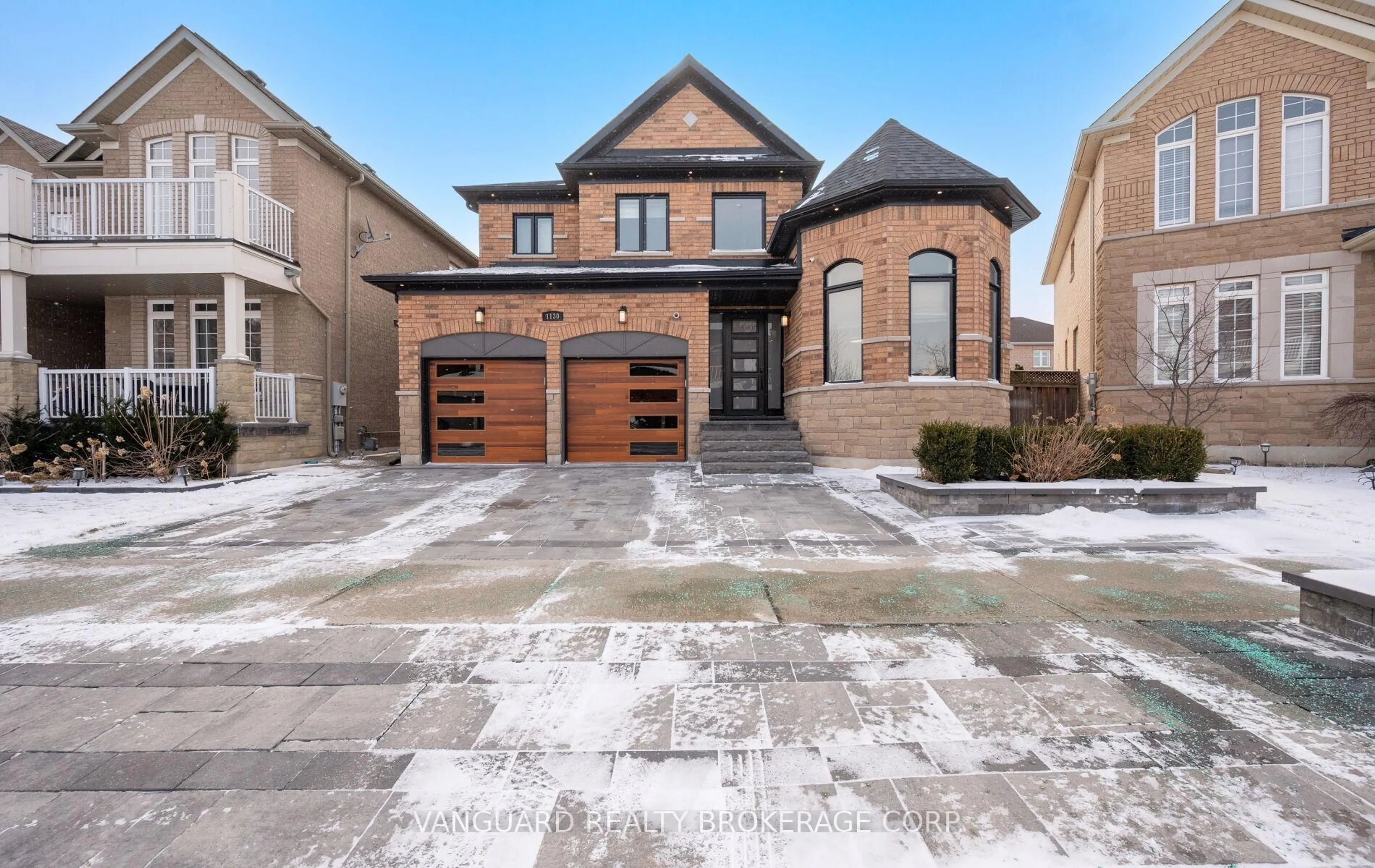 Home with brick exterior material, street for 1130 Little Cres, Milton Ontario L9T 6T2