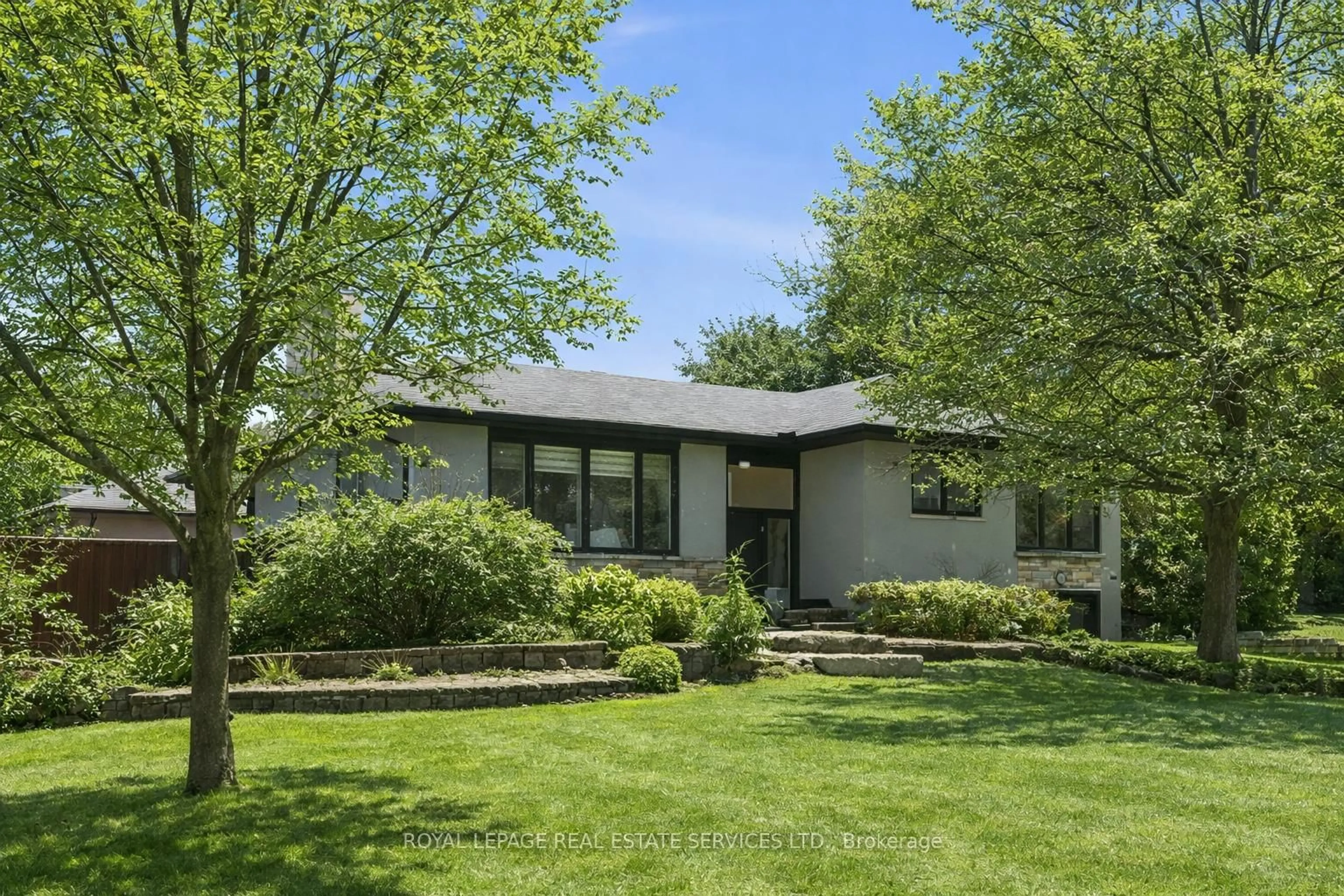 Home with vinyl exterior material, street for 1151 Sarta Rd, Oakville Ontario L6L 2P1