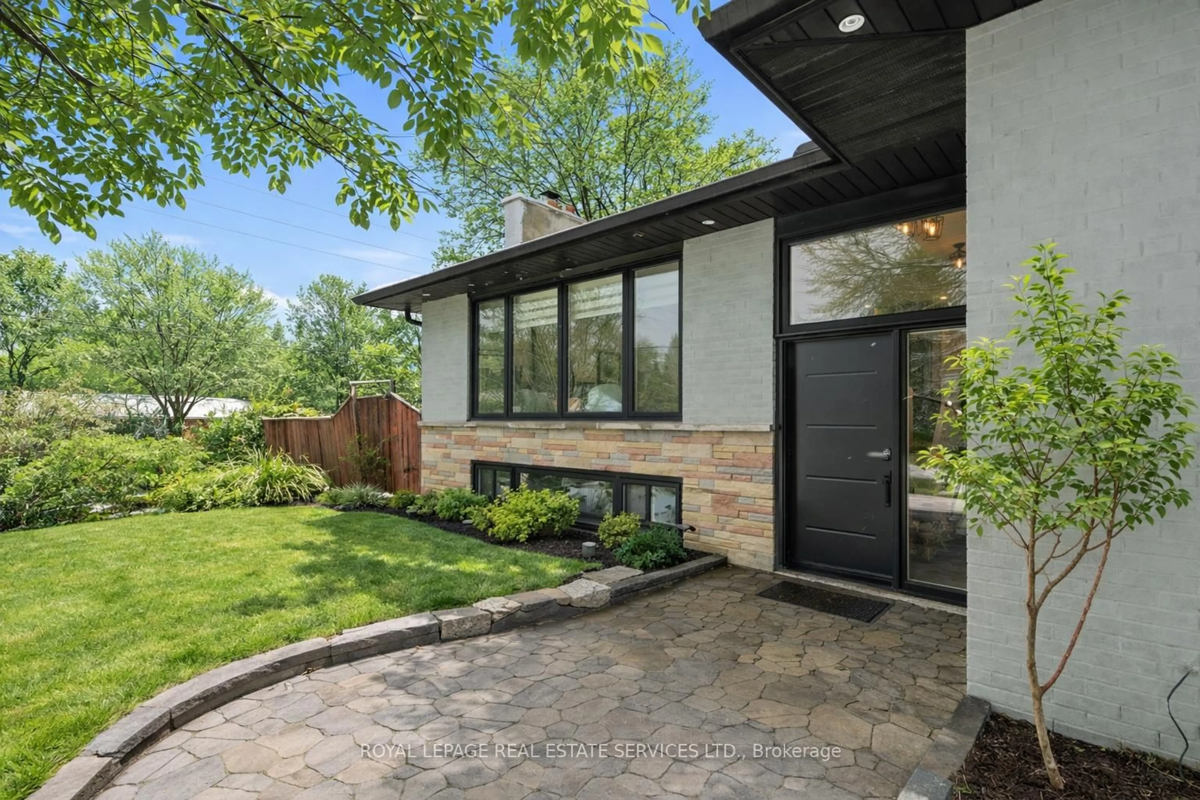 Home with brick exterior material, street for 1151 Sarta Rd, Oakville Ontario L6L 2P1