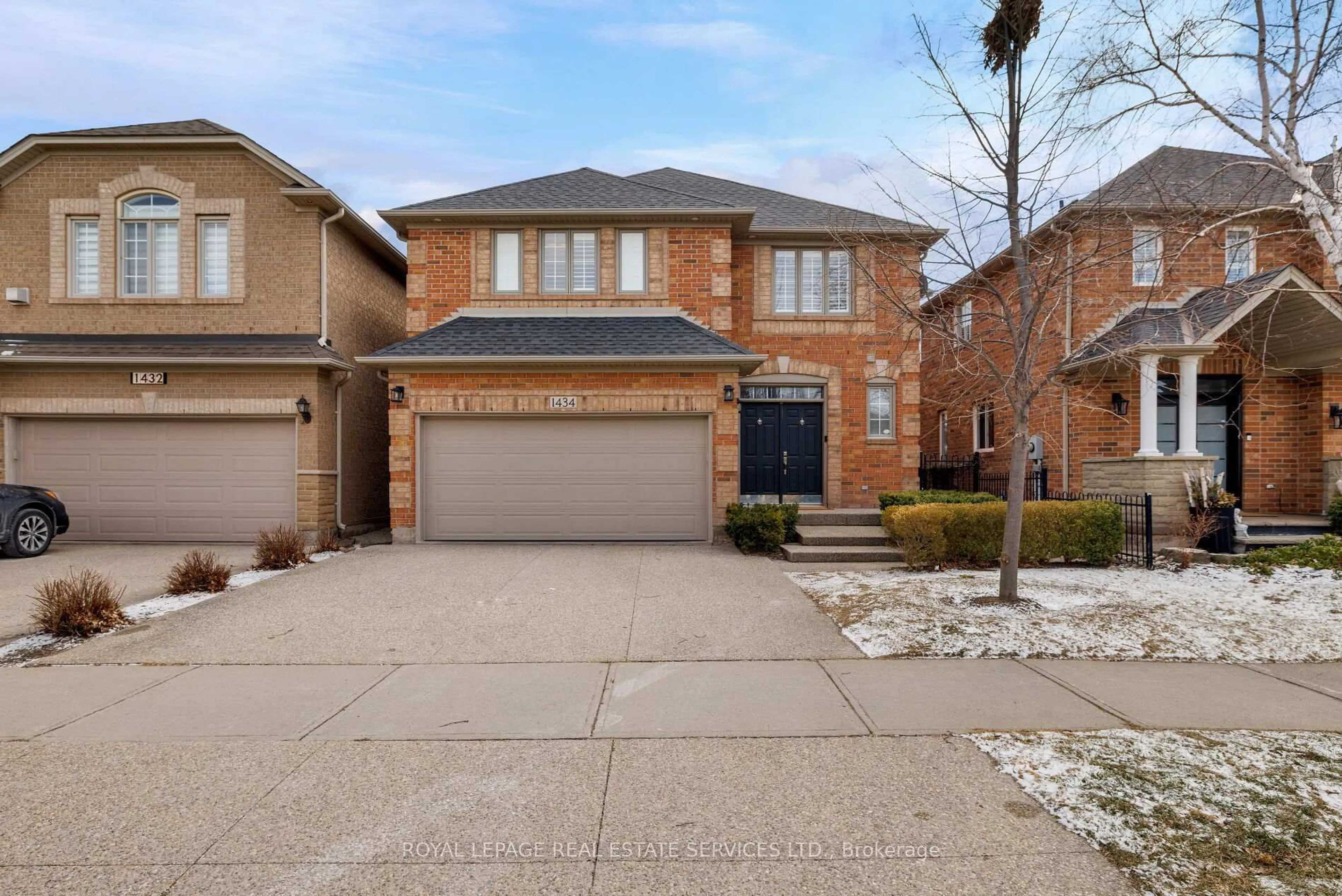 Home with brick exterior material, street for 1434 Gulledge Tr, Oakville Ontario L6M 3Z8