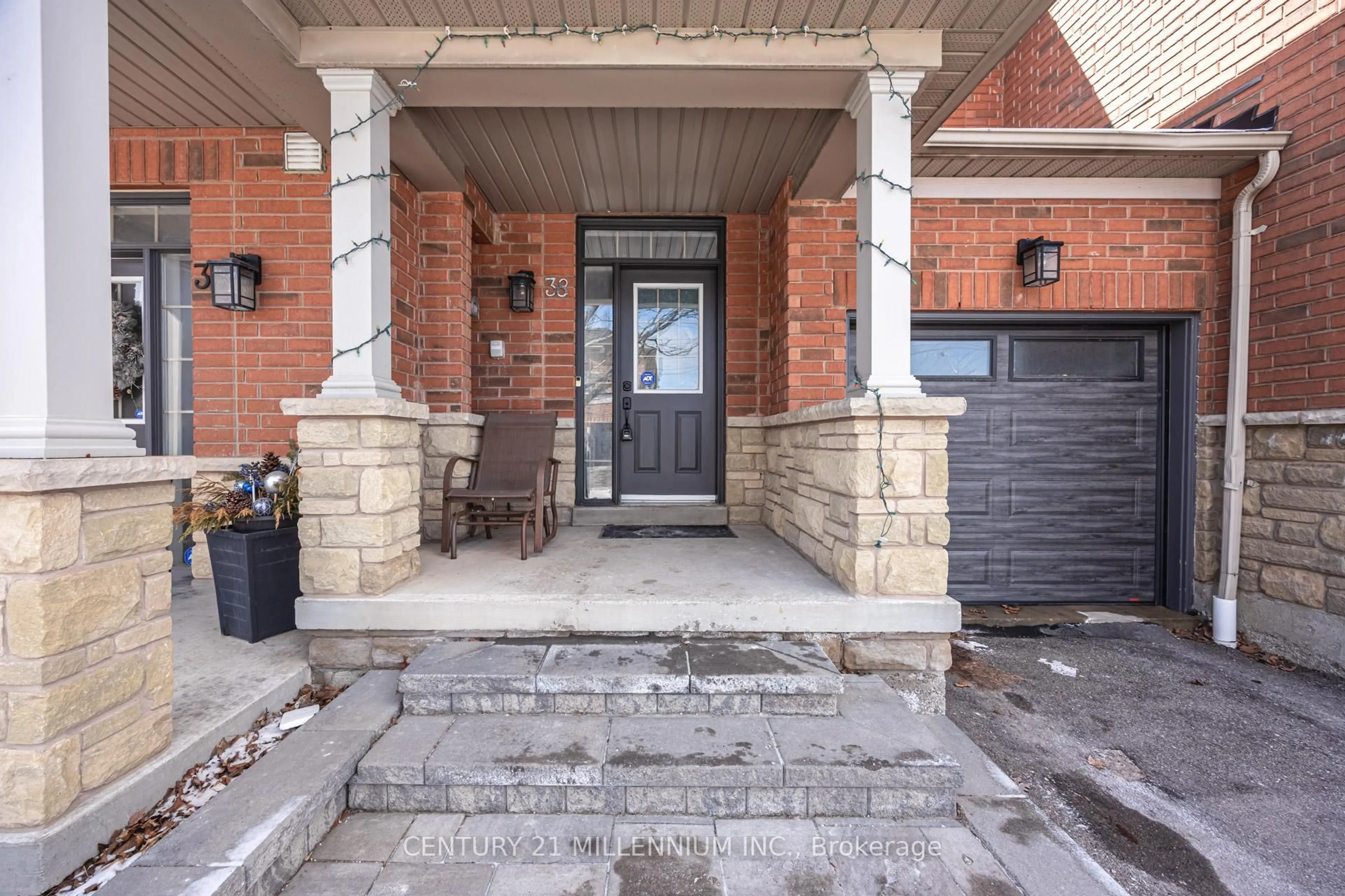 Unknown for 1015 Galesway Blvd #38, Mississauga Ontario L5V 0A8