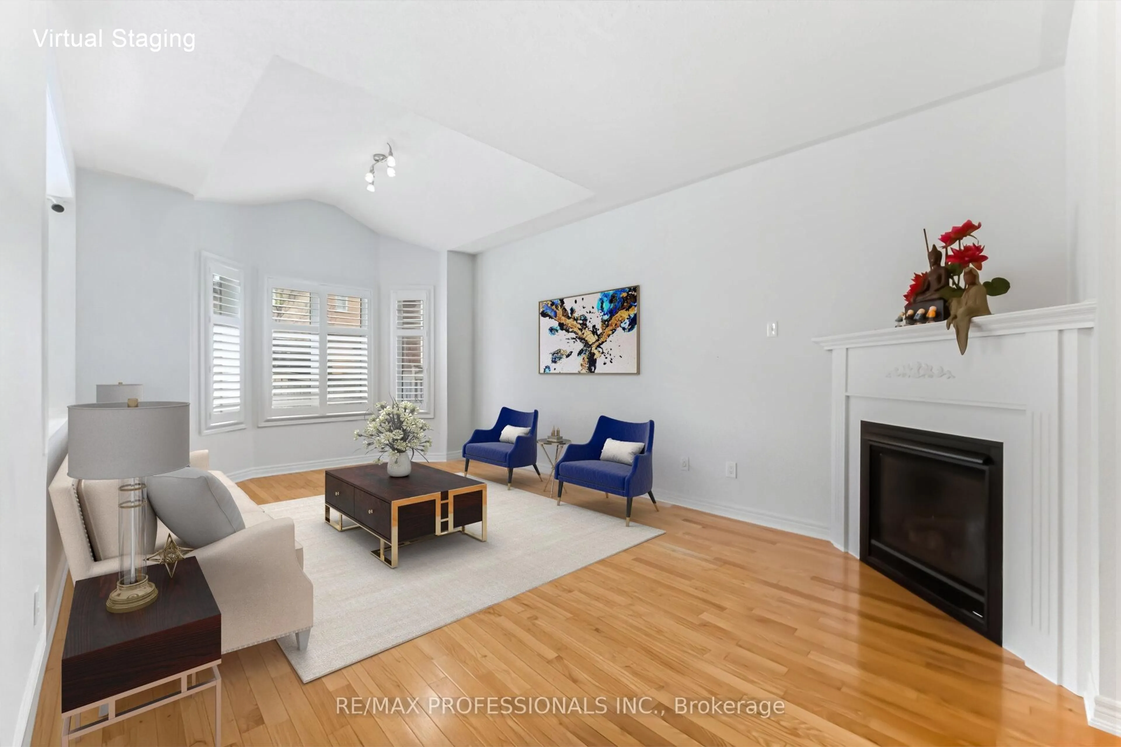 Living room with furniture, wood/laminate floor for 525 Scott Blvd, Milton Ontario L9T 0T8