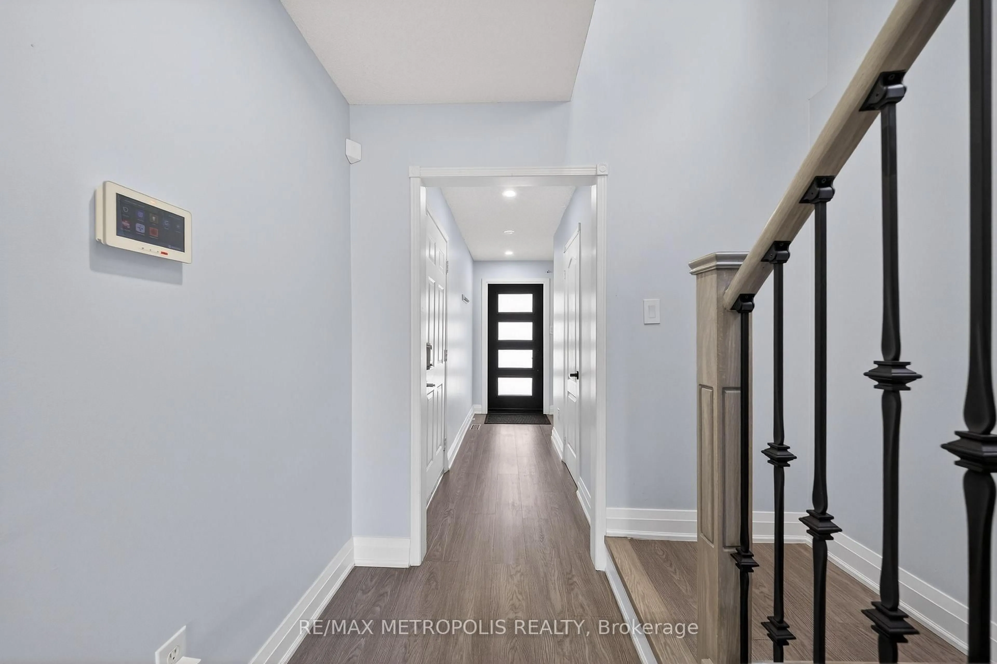 Indoor entryway for 43 Tiller Tr, Brampton Ontario L6X 4R6