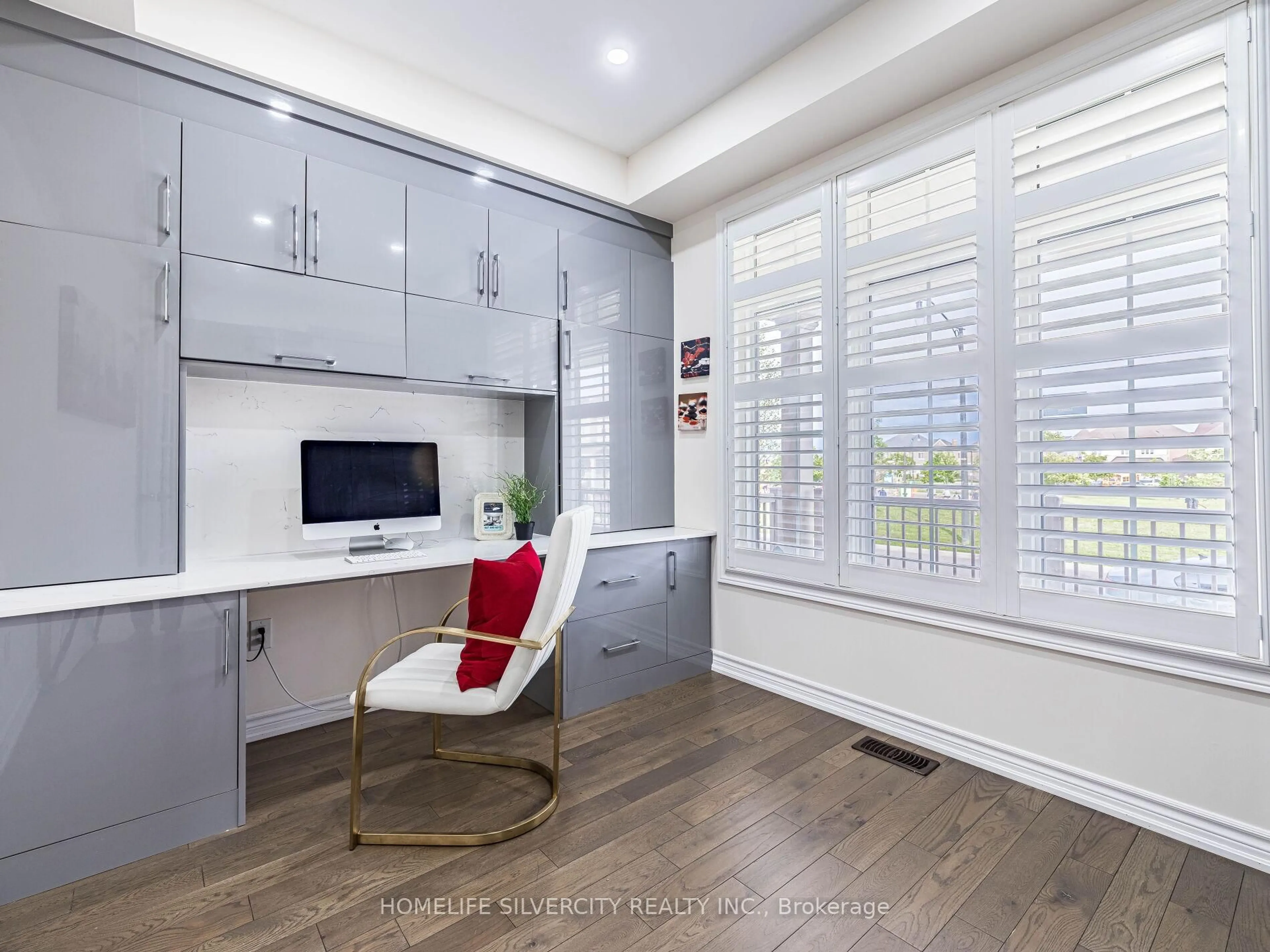 Unknown for 16 Cloncurry St, Brampton Ontario L6P 4G3