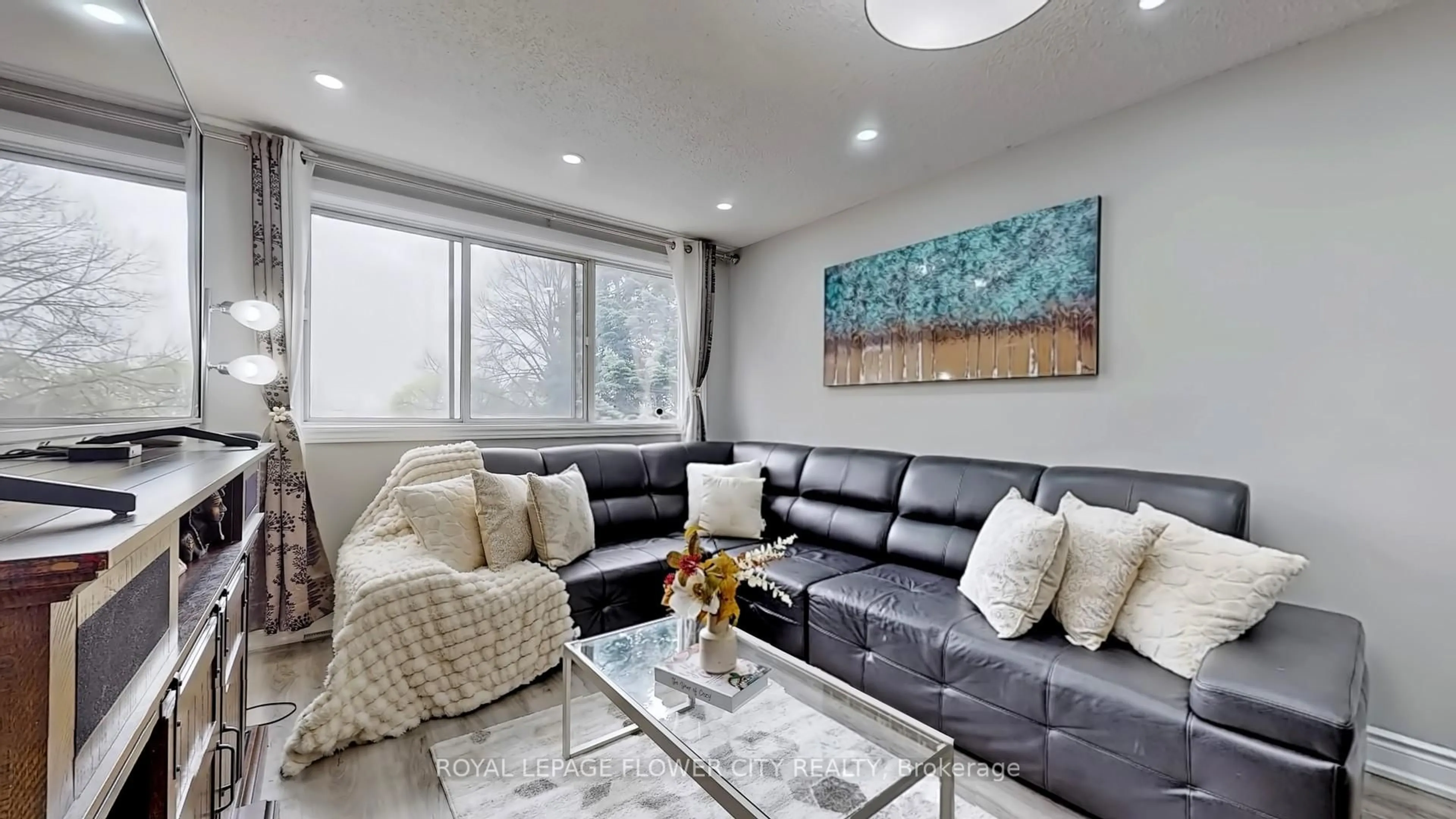 Living room with furniture, unknown for 2170 Bromsgrove Rd #141, Mississauga Ontario L5J 4J2