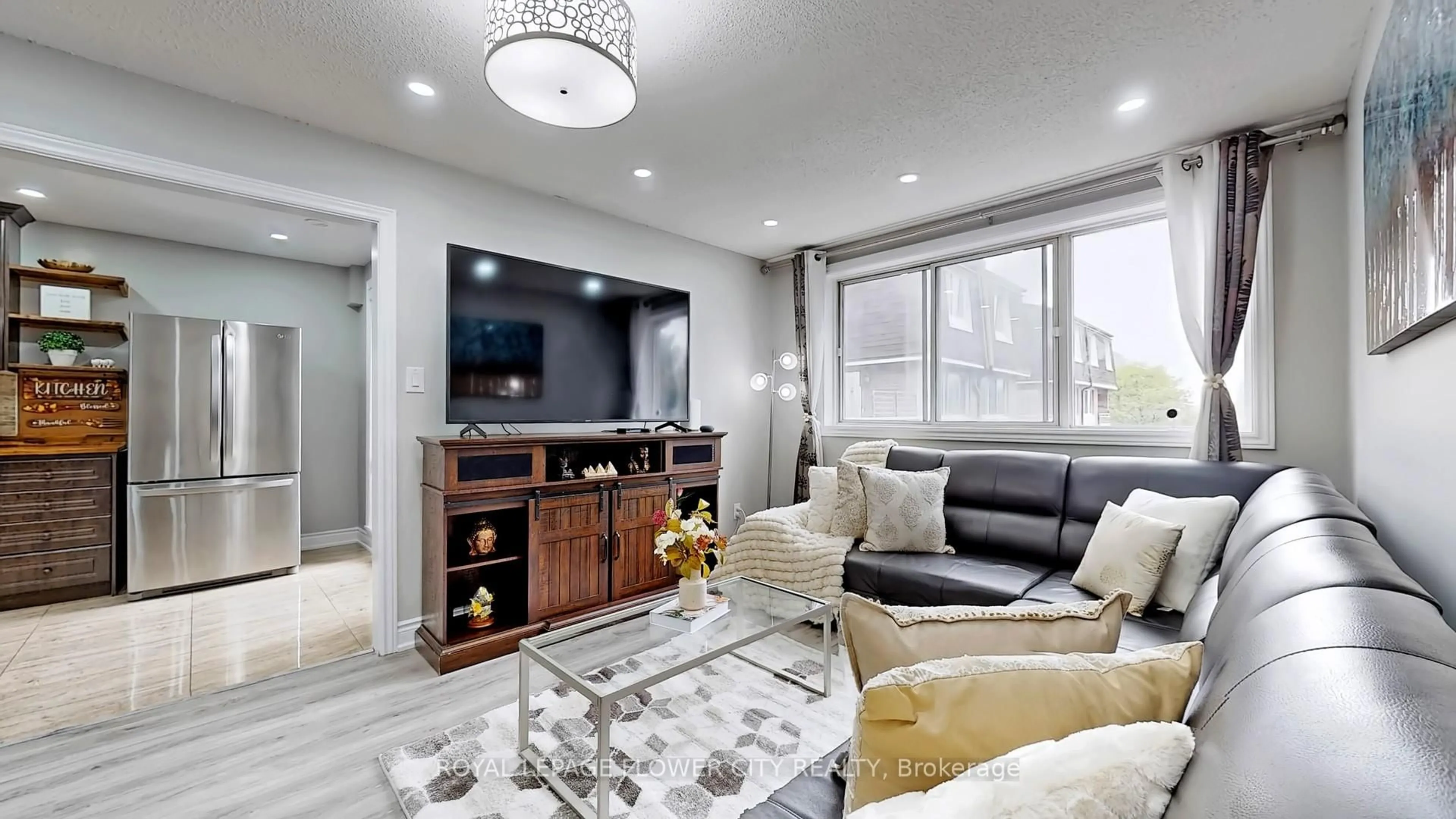 Living room with furniture, unknown for 2170 Bromsgrove Rd #141, Mississauga Ontario L5J 4J2