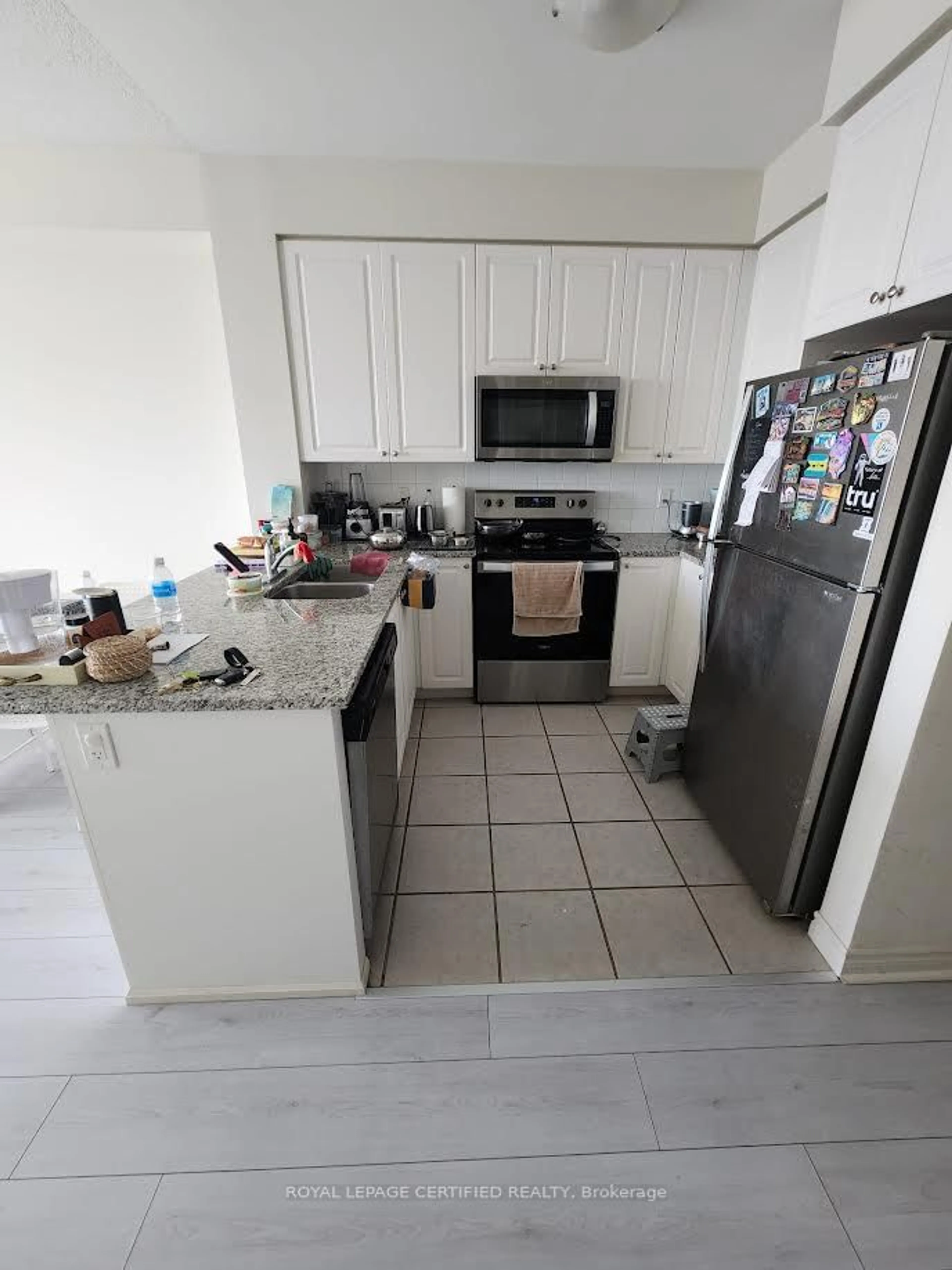 Standard kitchen, unknown for 349 Rathburn Rd #1703, Mississauga Ontario L5B 0C9