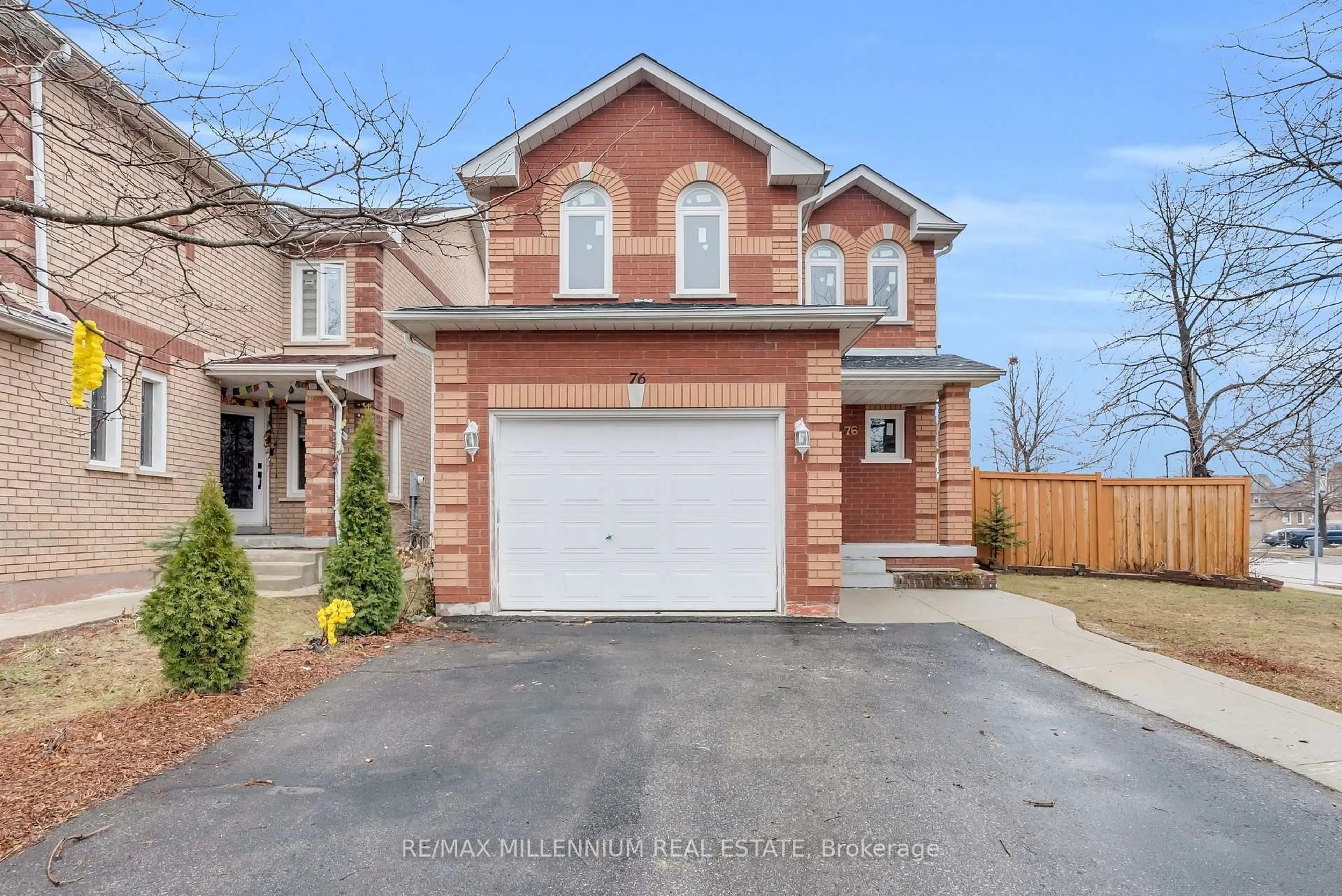 Home with brick exterior material, street for 76 Sunley Cres, Brampton Ontario L6Y 5B7