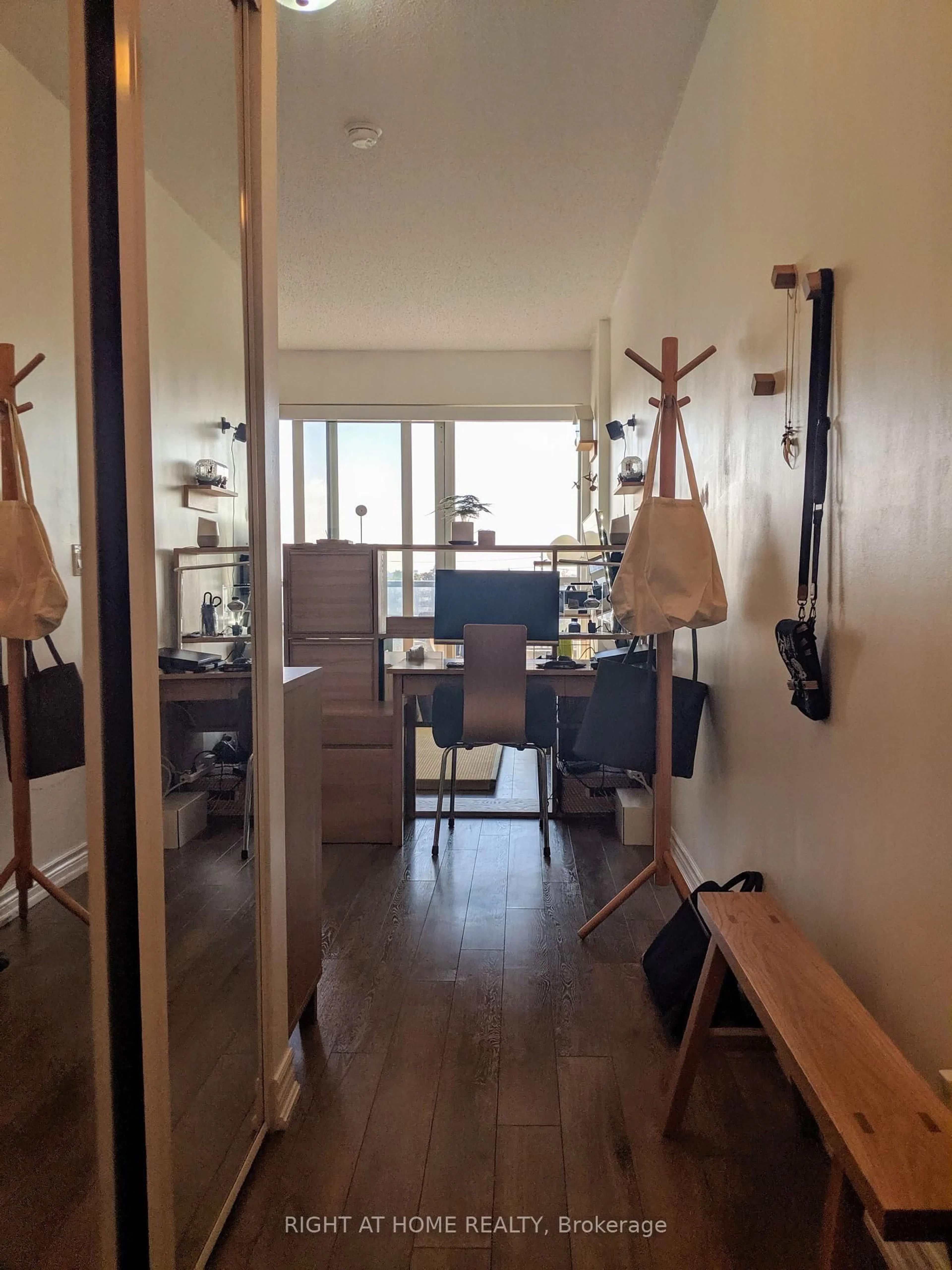 Unknown for 15 James Finlay Way #612, Toronto Ontario M3M 0B3