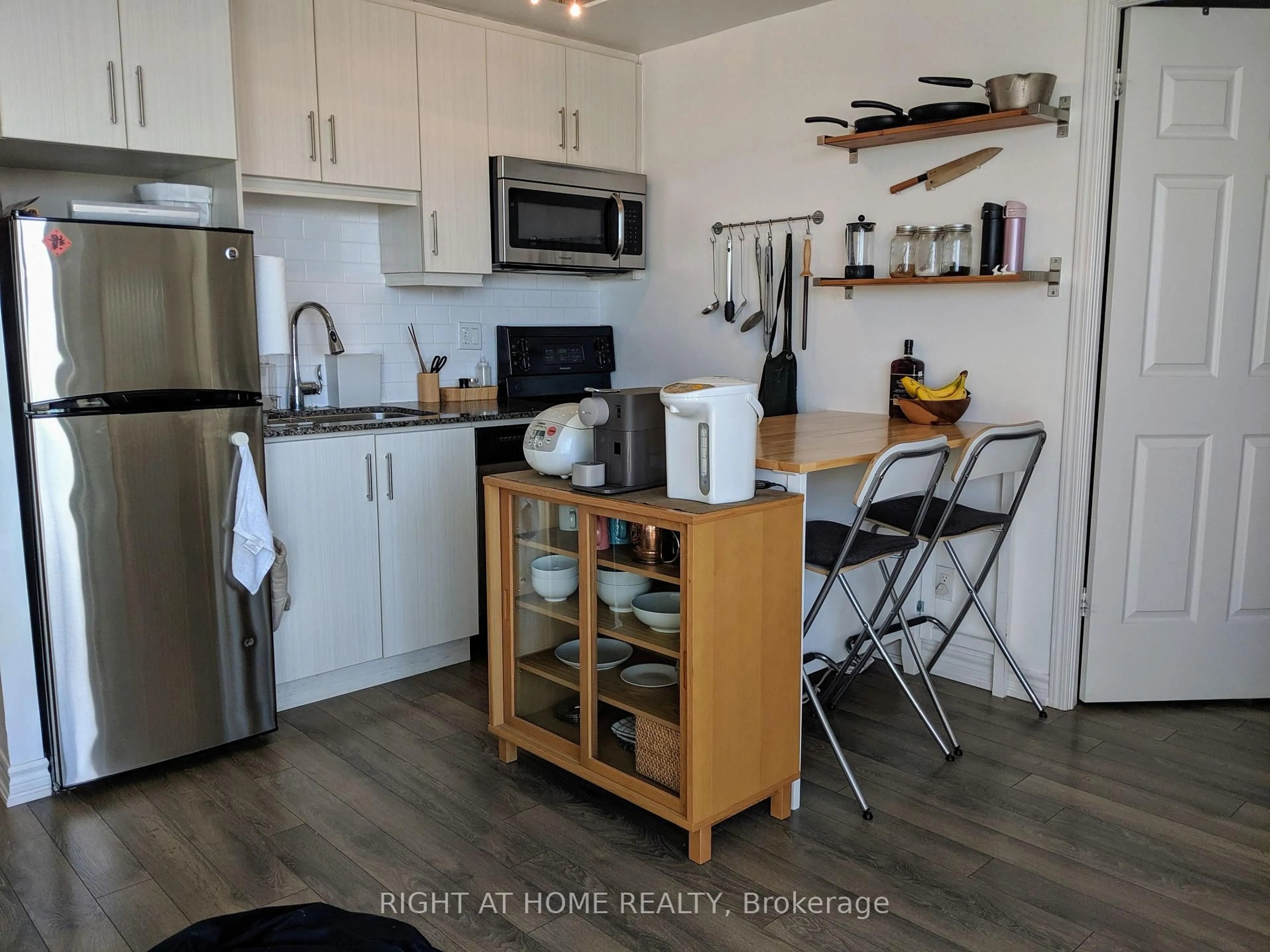 Unknown for 15 James Finlay Way #612, Toronto Ontario M3M 0B3