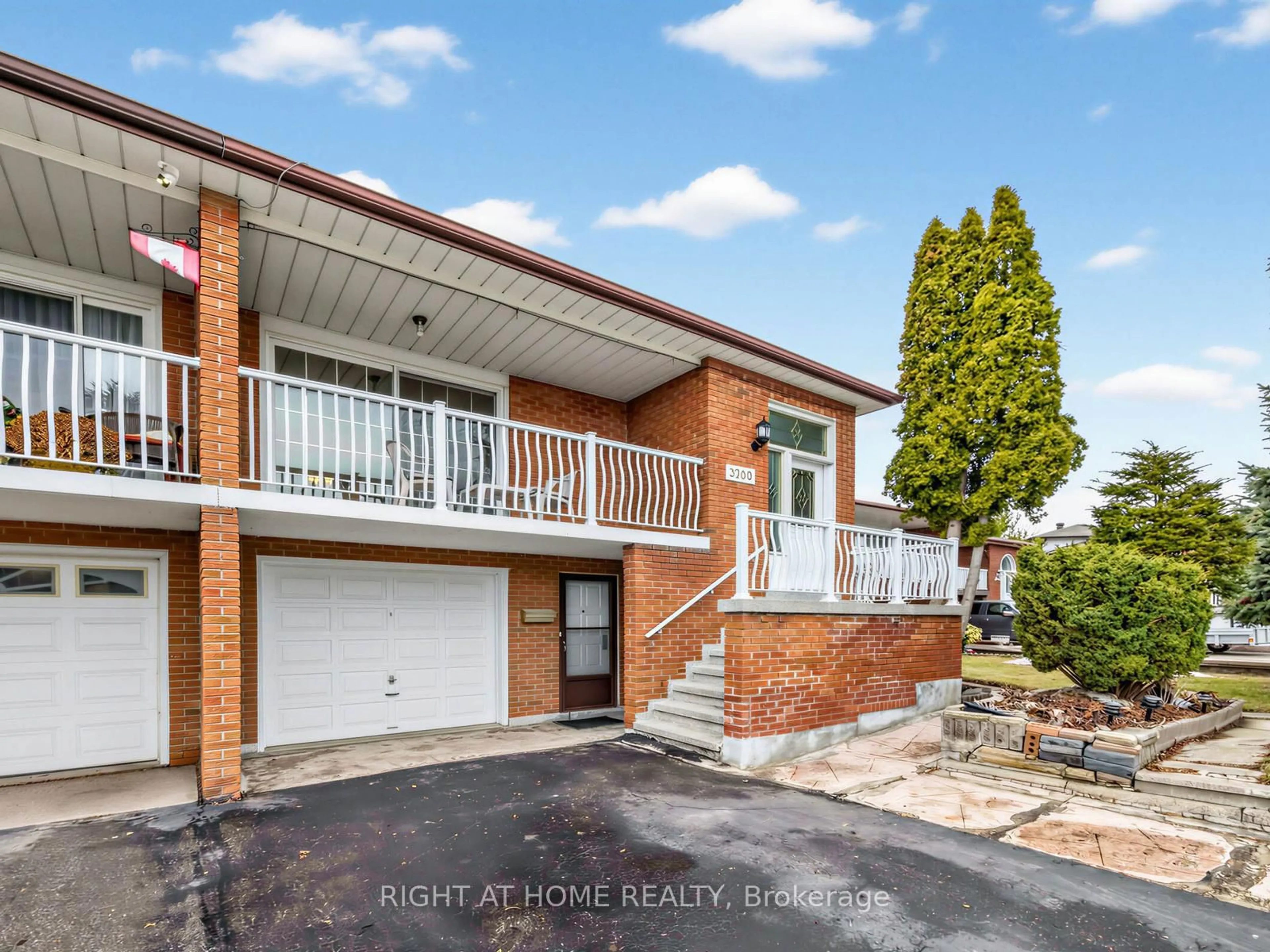 Home with brick exterior material, street for 3209 Lednier Terr, Mississauga Ontario L4Y 3Z7