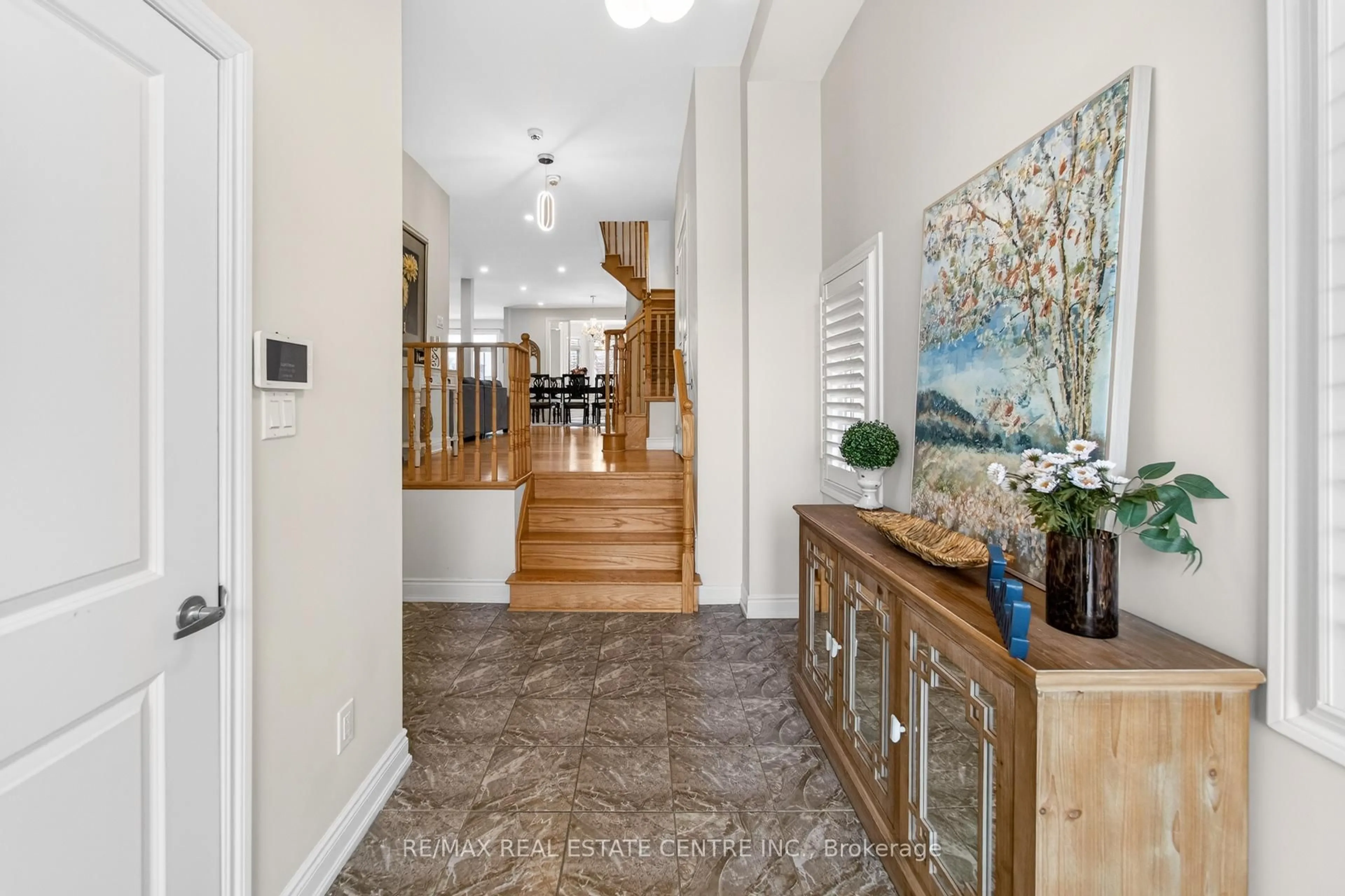 Indoor entryway for 15 Provost Tr, Brampton Ontario L6Y 6E7