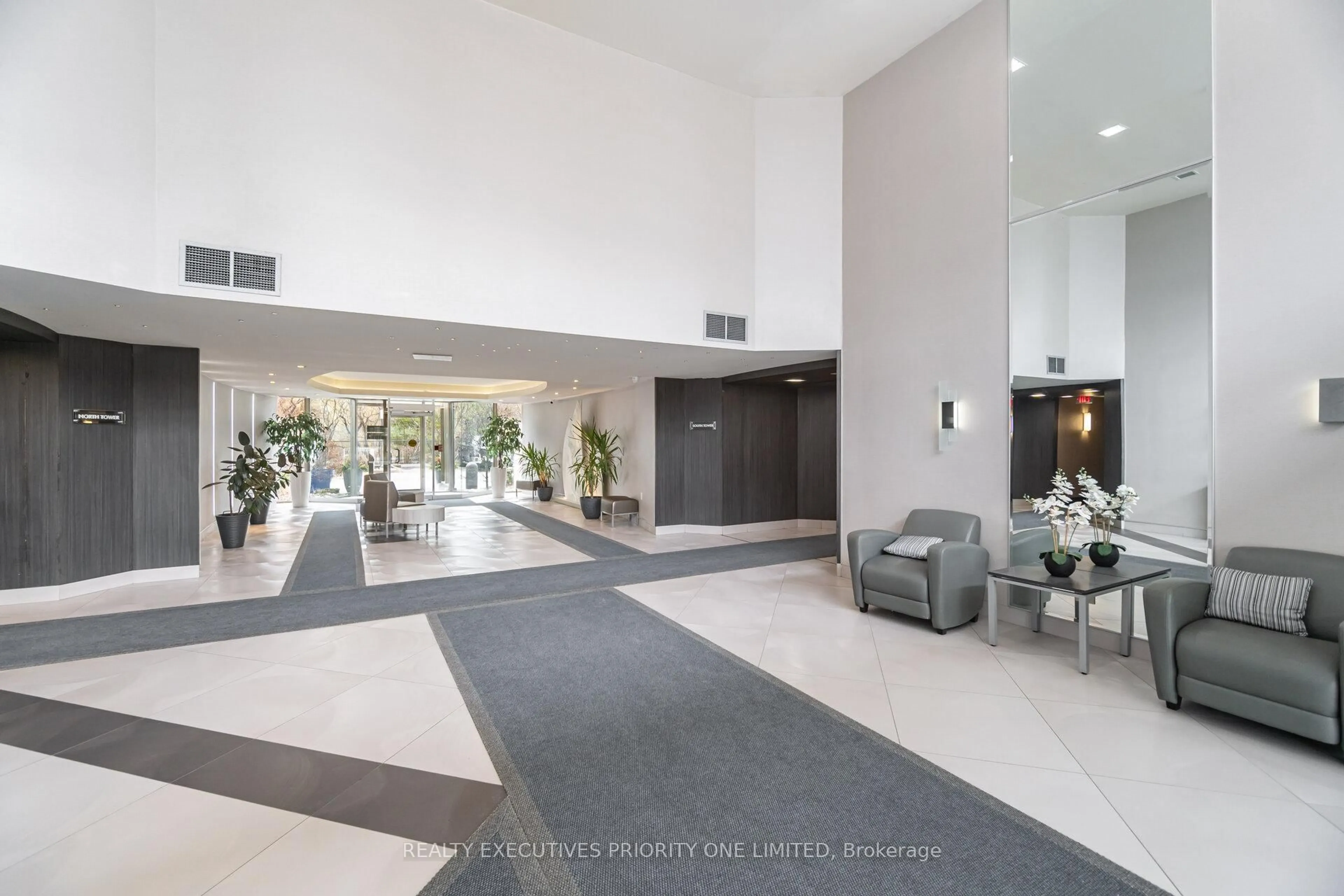 Lobby for 2261 Lake Shore Blvd #110, Toronto Ontario M8V 3X1