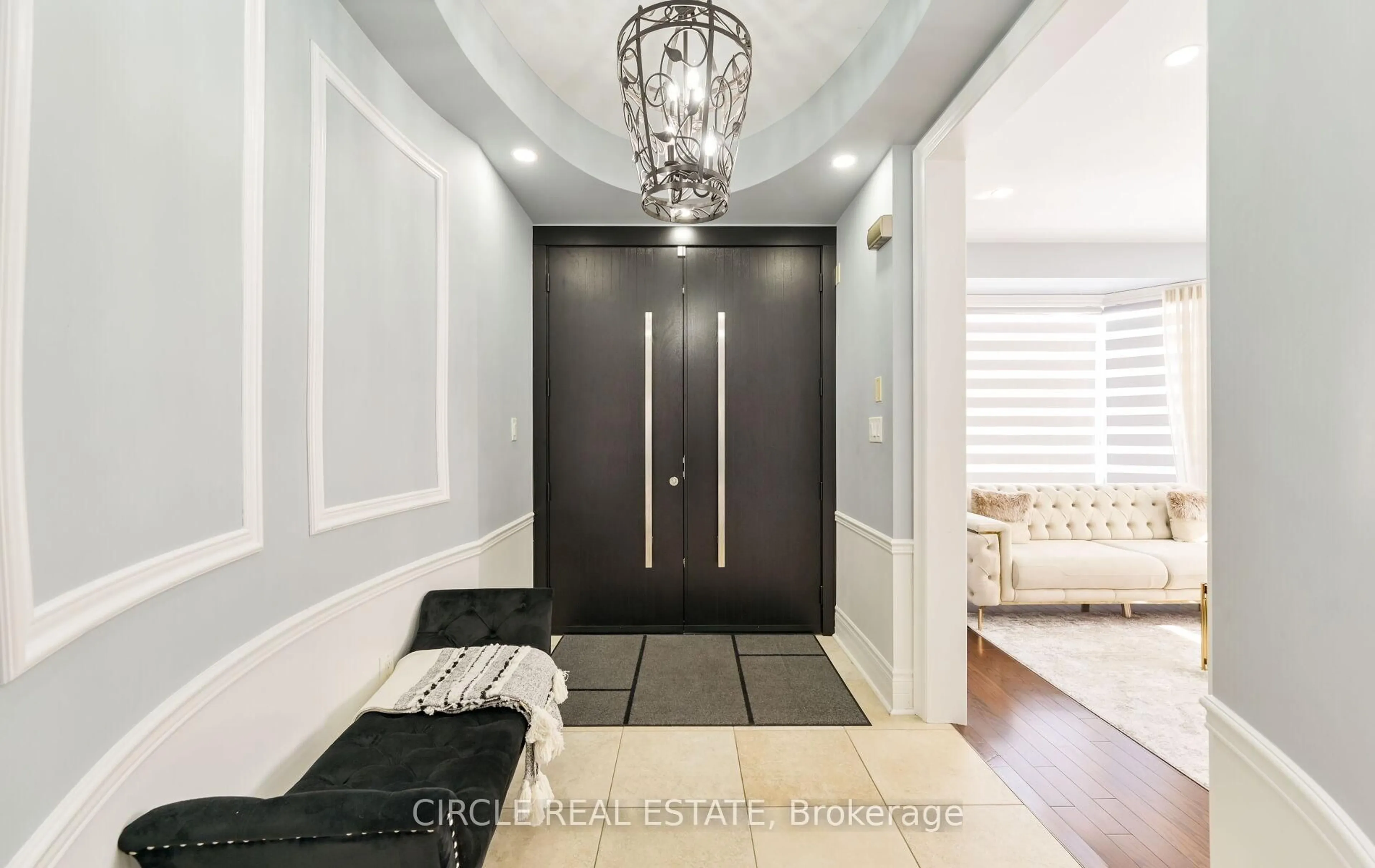 Indoor entryway for 2 Learmont Ave, Caledon Ontario L7C 3N3