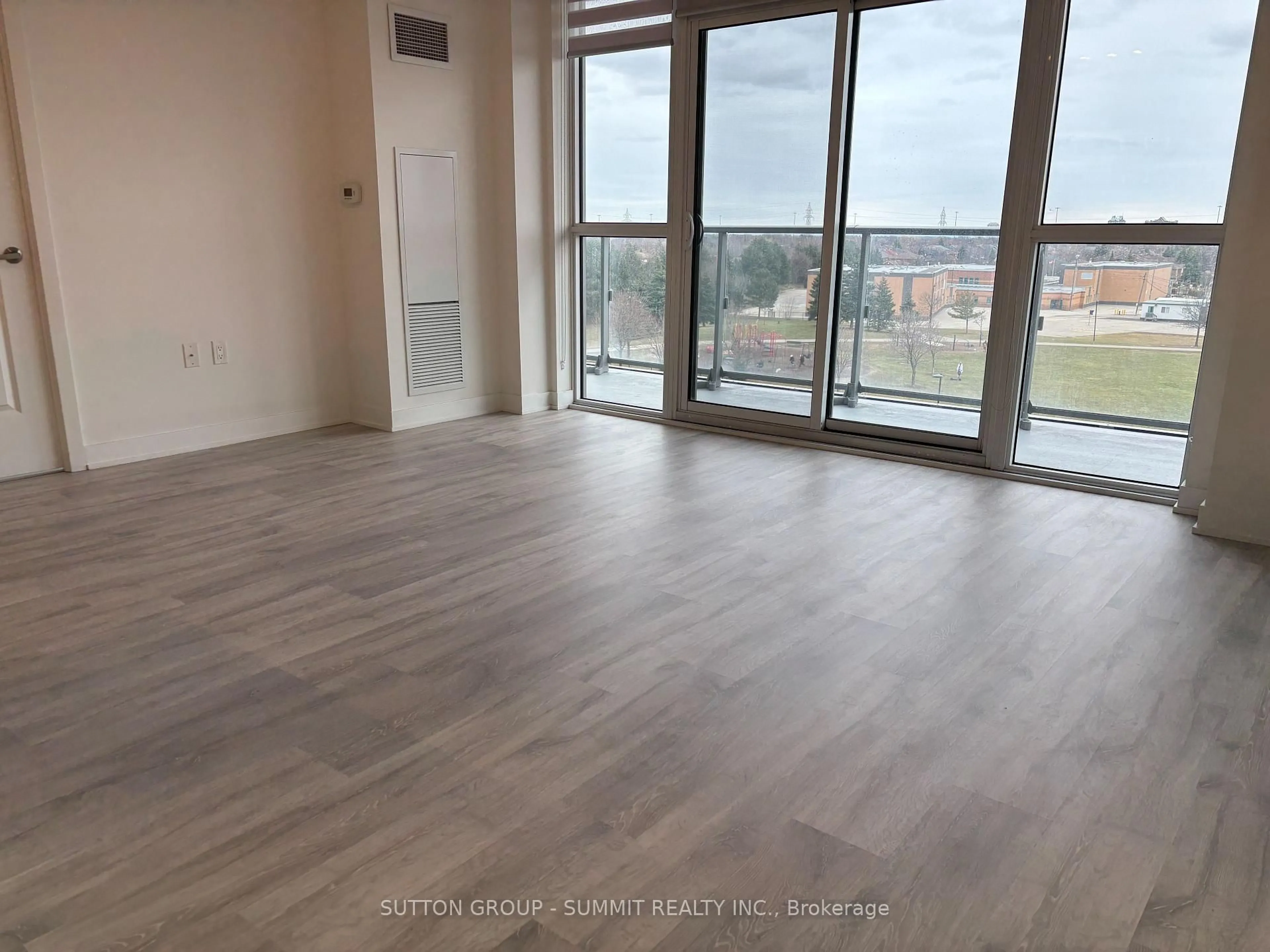 A pic of a room for 4677 GLEN ERIN Dr #507, Mississauga Ontario L5M 2E3