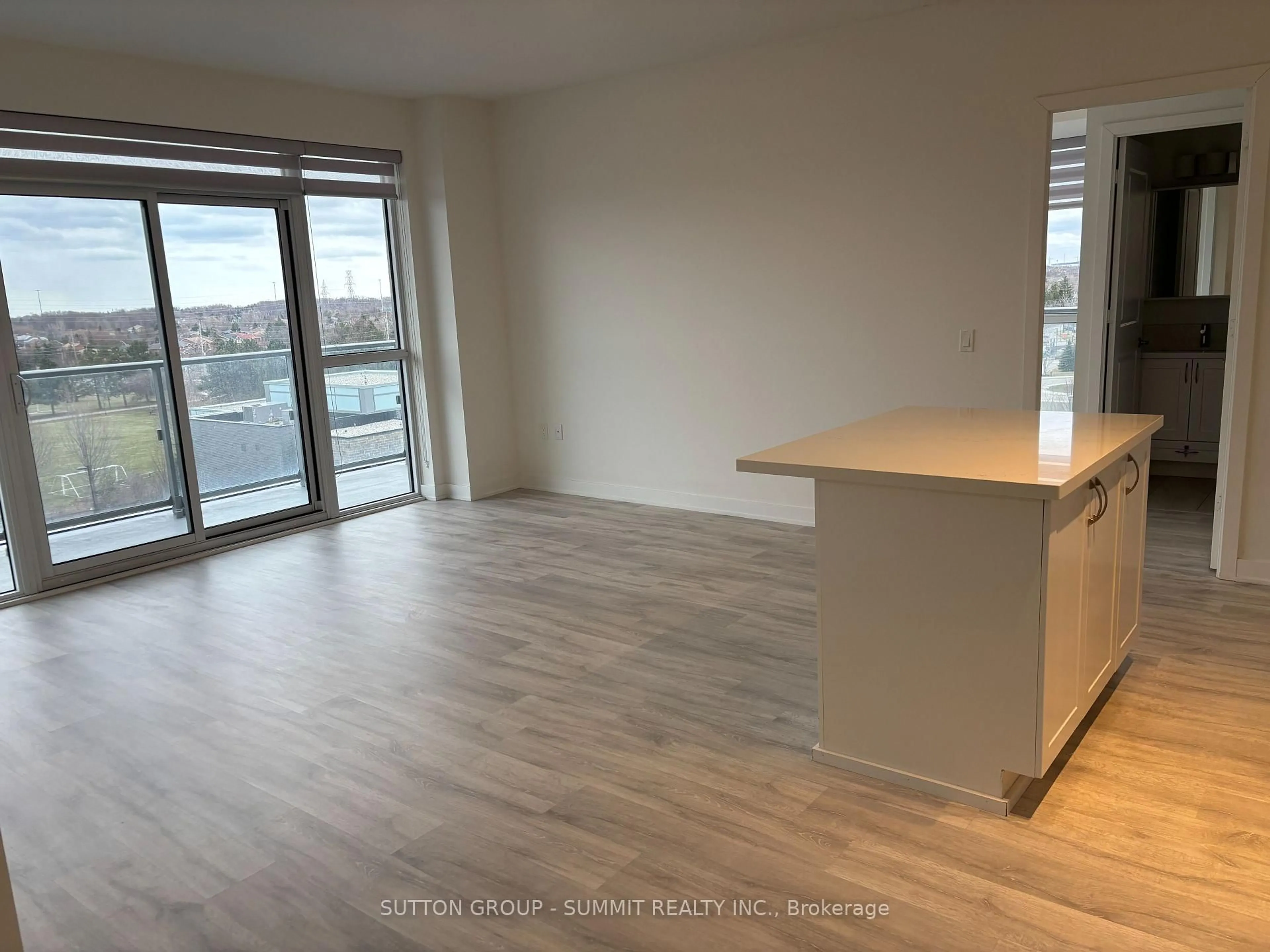 A pic of a room for 4677 GLEN ERIN Dr #507, Mississauga Ontario L5M 2E3