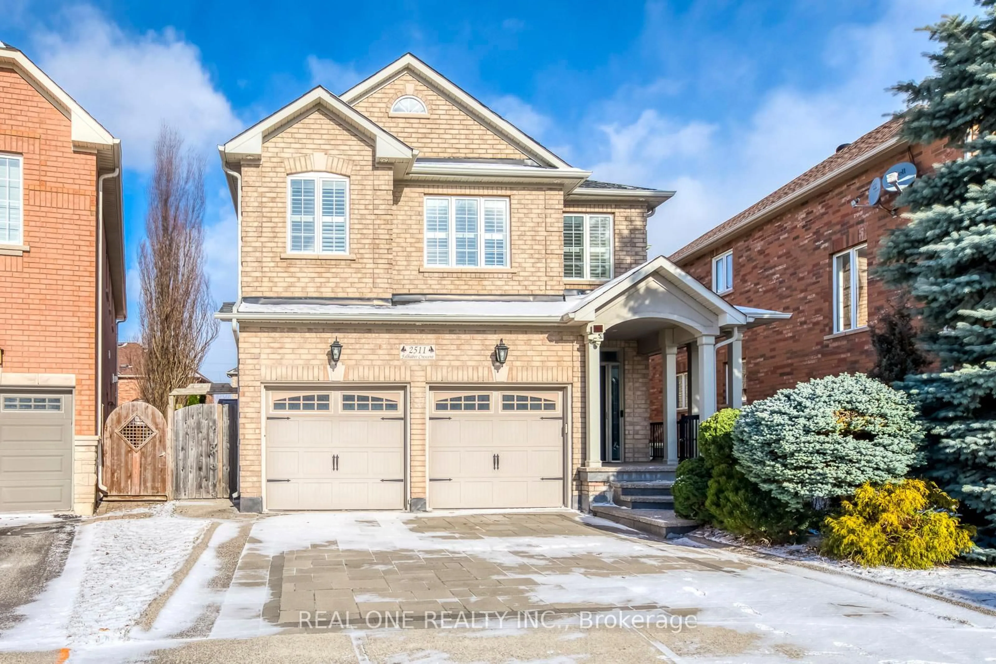 Home with brick exterior material, street for 2511 Felhaber Cres, Oakville Ontario L6H 7R8