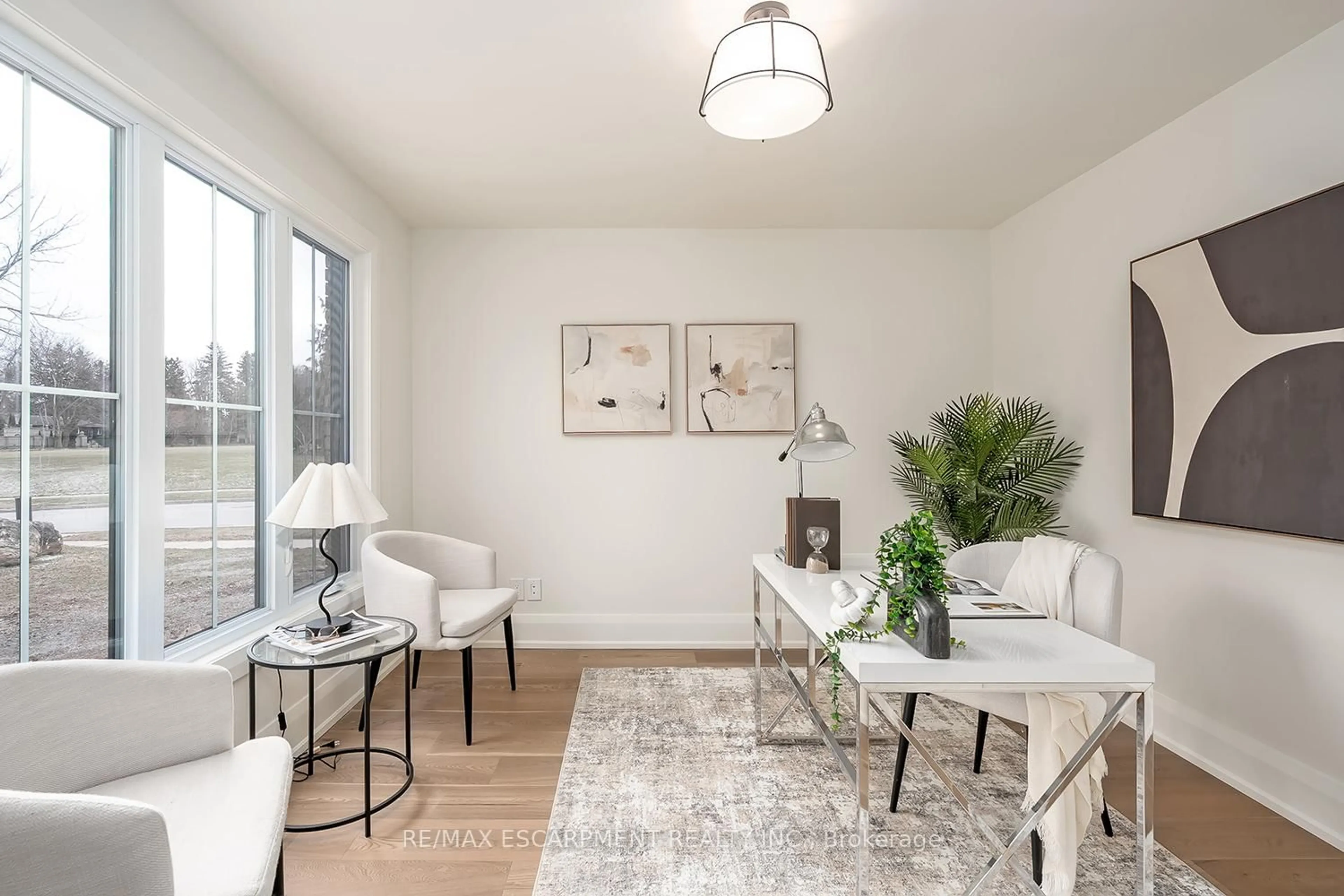 Living room with furniture, unknown for 251 Glen Afton Dr, Burlington Ontario L7L 1G8