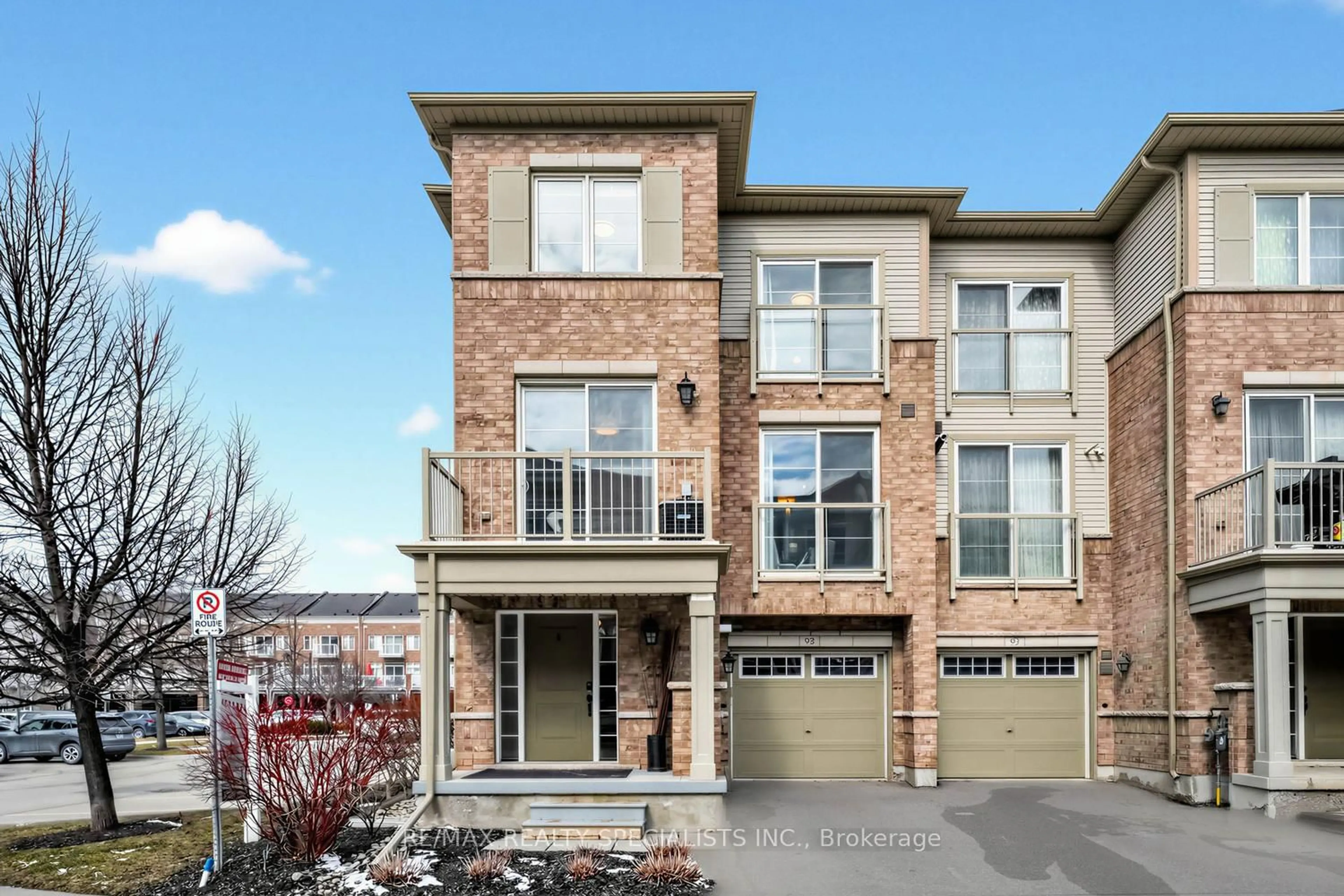Home with brick exterior material, street for 165 Hampshire Way #92, Milton Ontario L9T 8M7