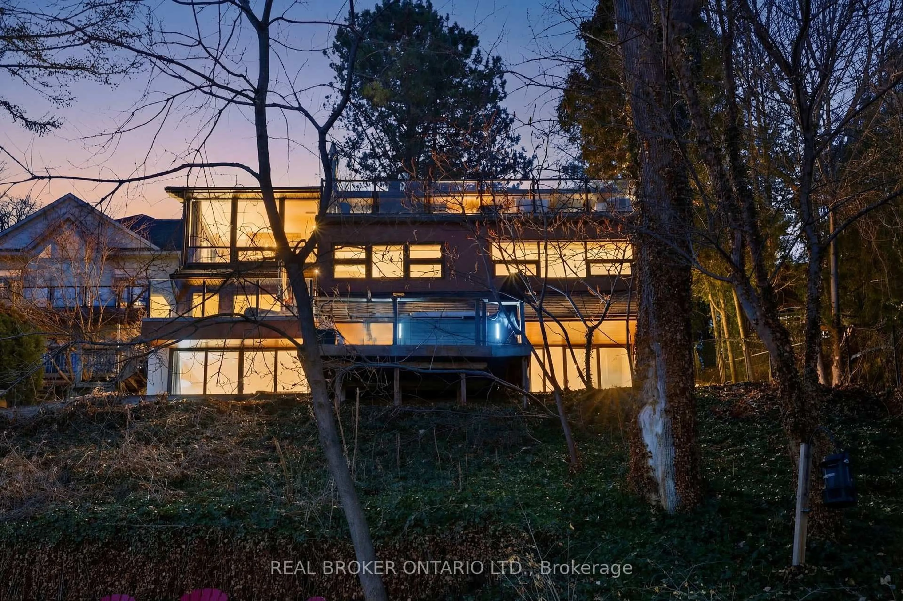 A pic from outside/outdoor area/front of a property/back of a property/a pic from drone, water/lake/river/ocean view for 868 Danforth Pl, Burlington Ontario L7T 1S2